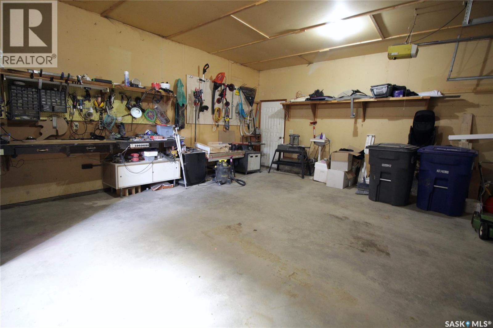 221 4th Avenue, Whitewood, Saskatchewan  S0G 5C0 - Photo 31 - SK012497