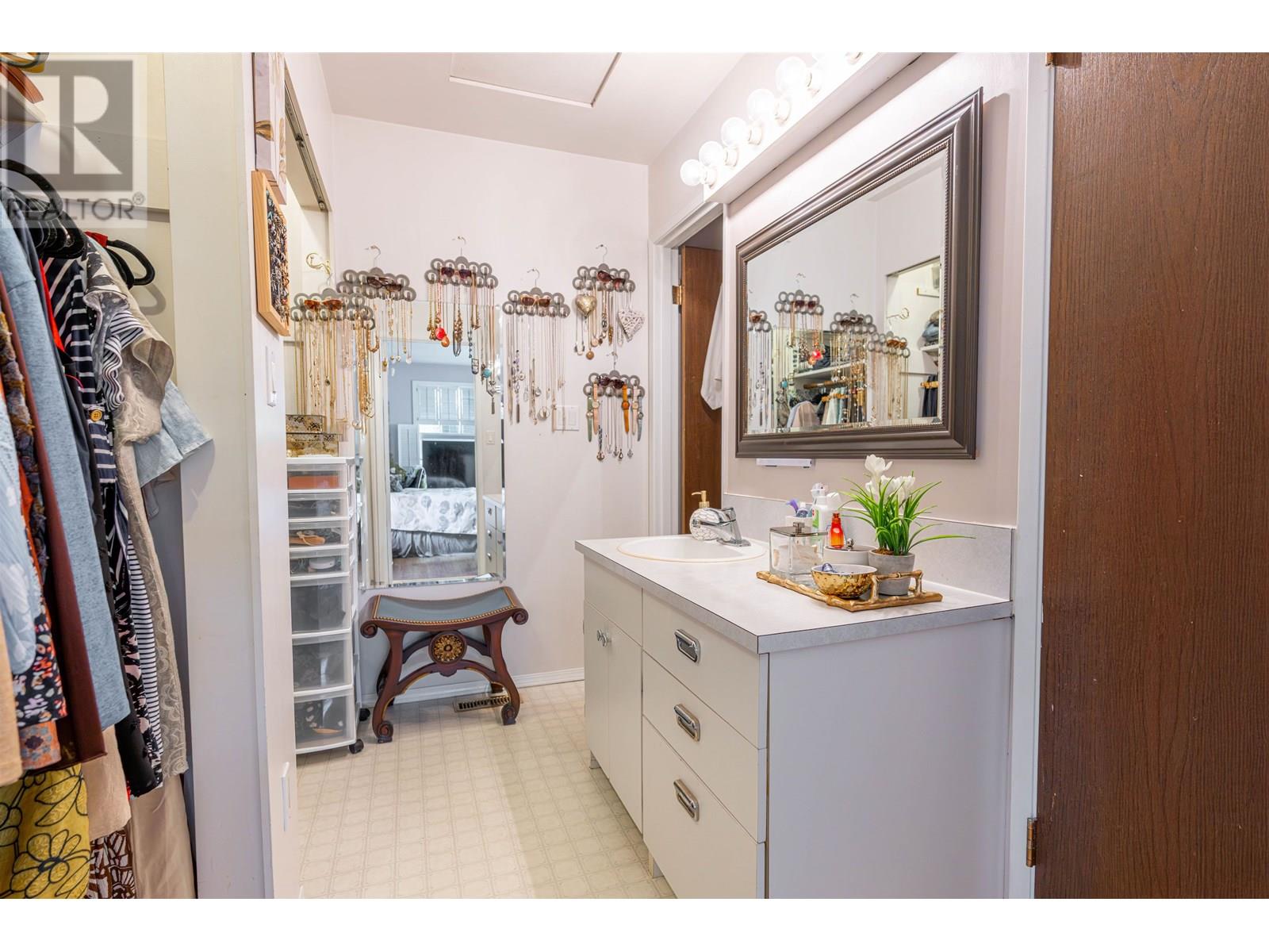 Property at 1648-1652 REBMAN CRESCENT image 3