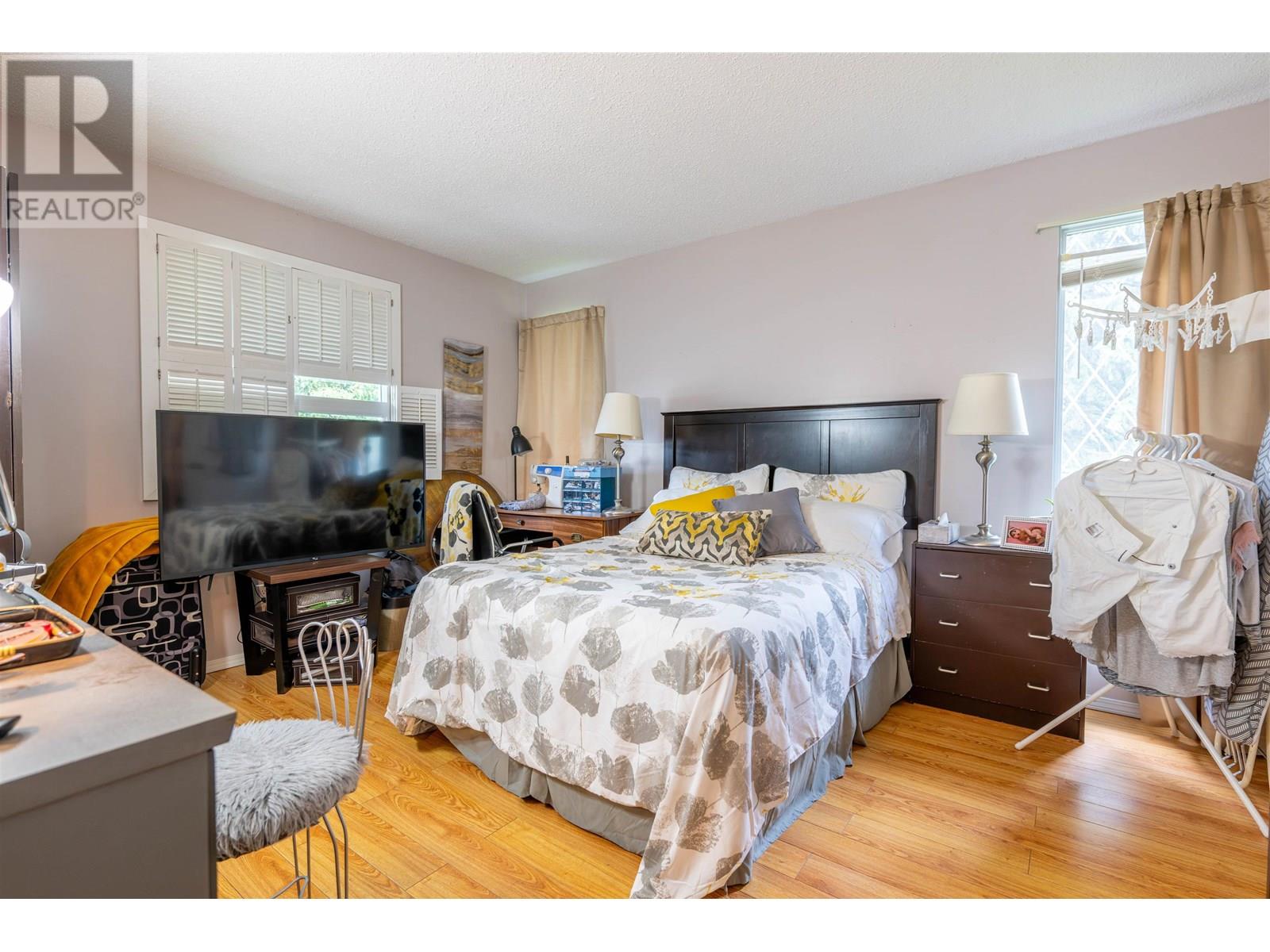 Property at 1648-1652 REBMAN CRESCENT image 2