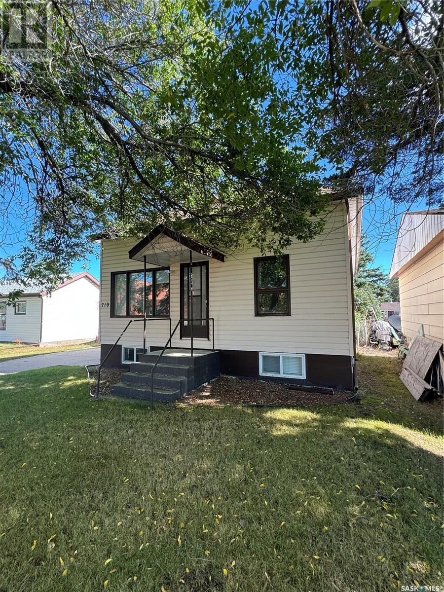 710 Prince Street, Hudson Bay, Saskatchewan  S0E 0Y0 - Photo 4 - SK984244