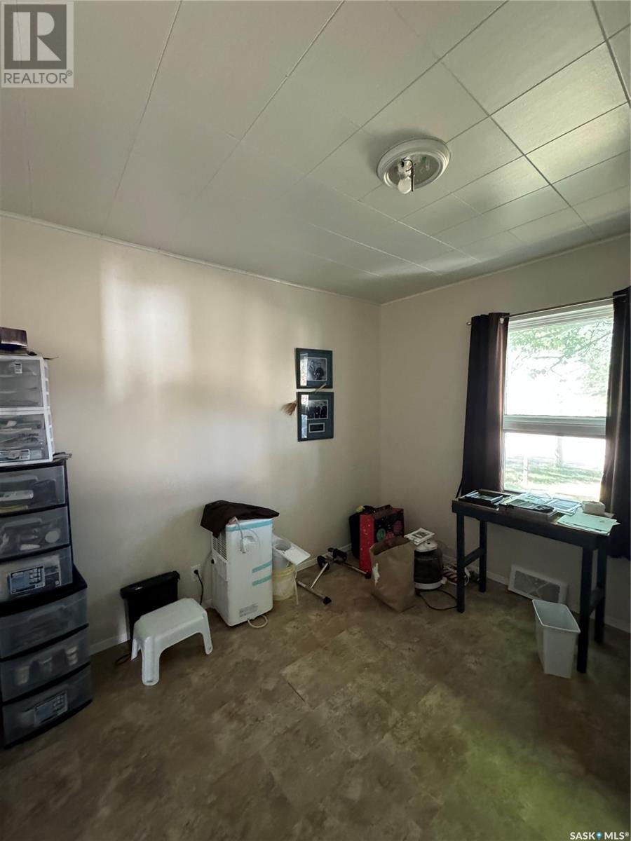710 Prince Street, Hudson Bay, Saskatchewan  S0E 0Y0 - Photo 22 - SK984244