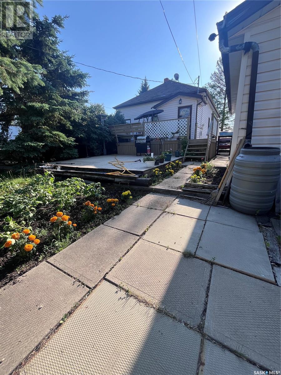 710 Prince Street, Hudson Bay, Saskatchewan  S0E 0Y0 - Photo 38 - SK984244