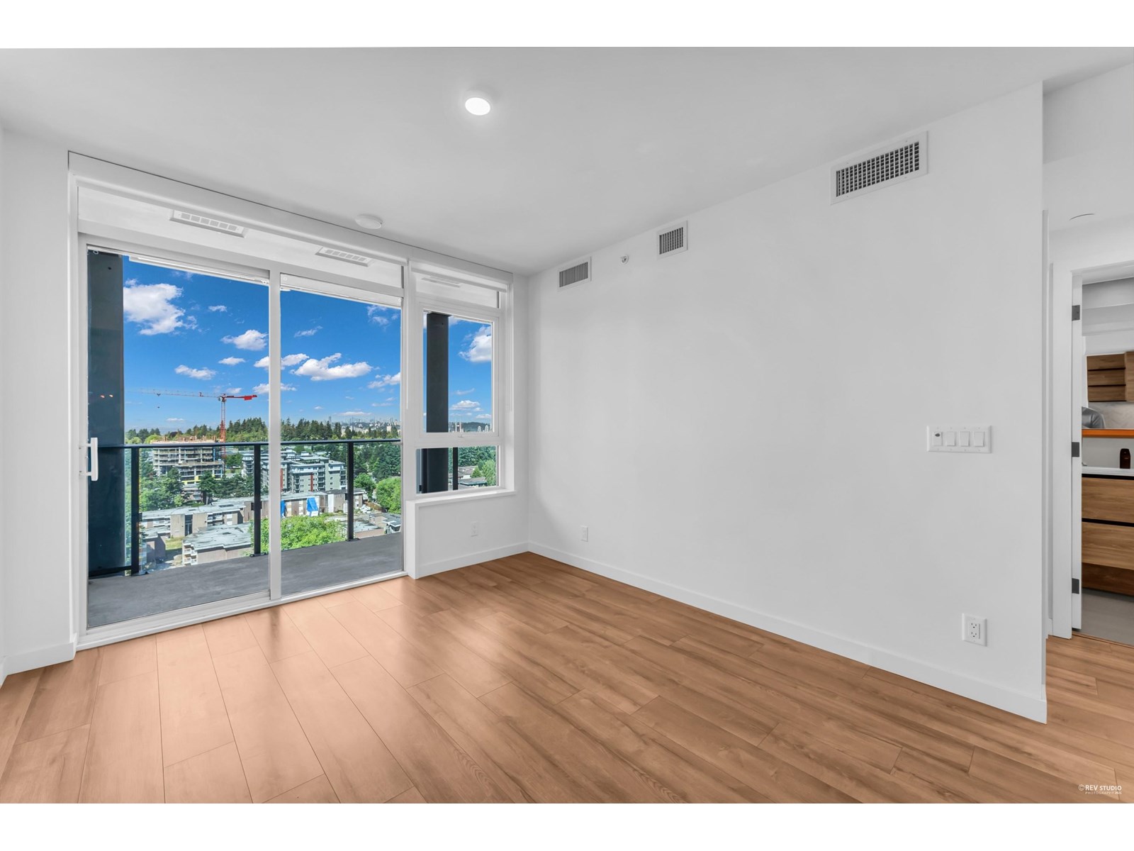 1712 10448 University Drive, Surrey, British Columbia  V3T 0S7 - Photo 3 - R3025713