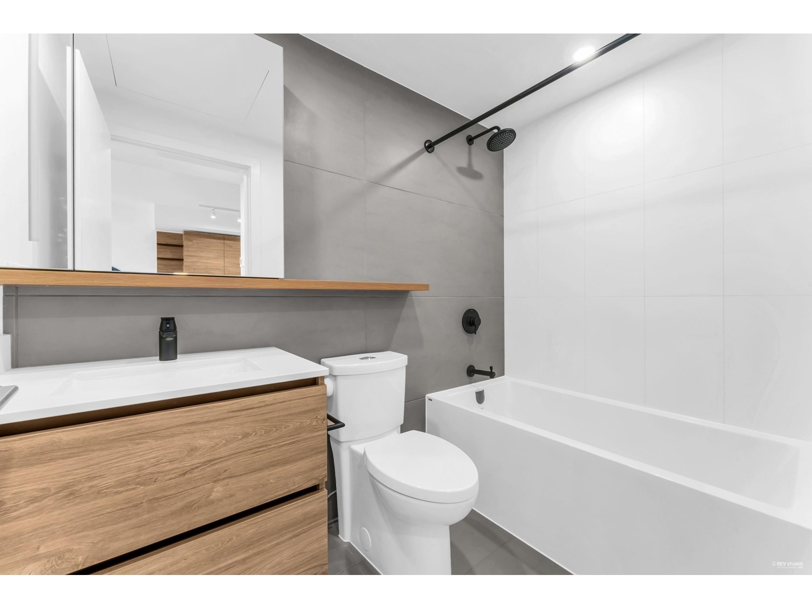 1712 10448 University Drive, Surrey, British Columbia  V3T 0S7 - Photo 6 - R3025713