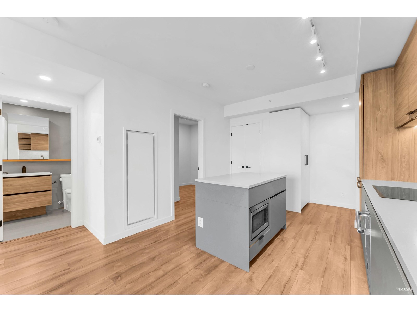 1712 10448 University Drive, Surrey, British Columbia  V3T 0S7 - Photo 16 - R3025713