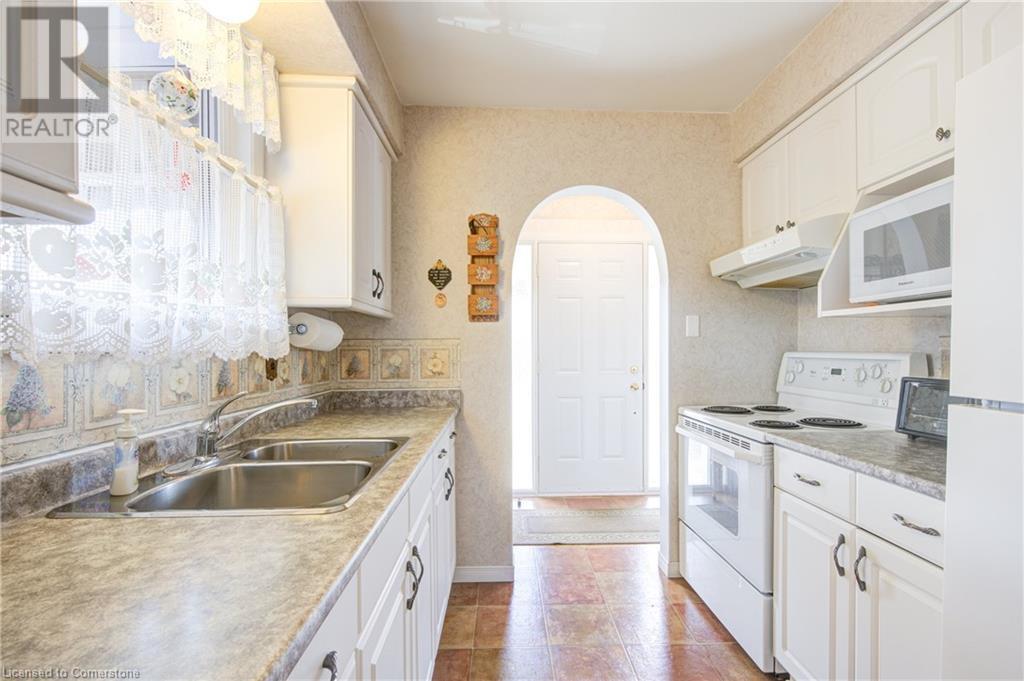 Property at 53 KINGSWOOD Drive image 5