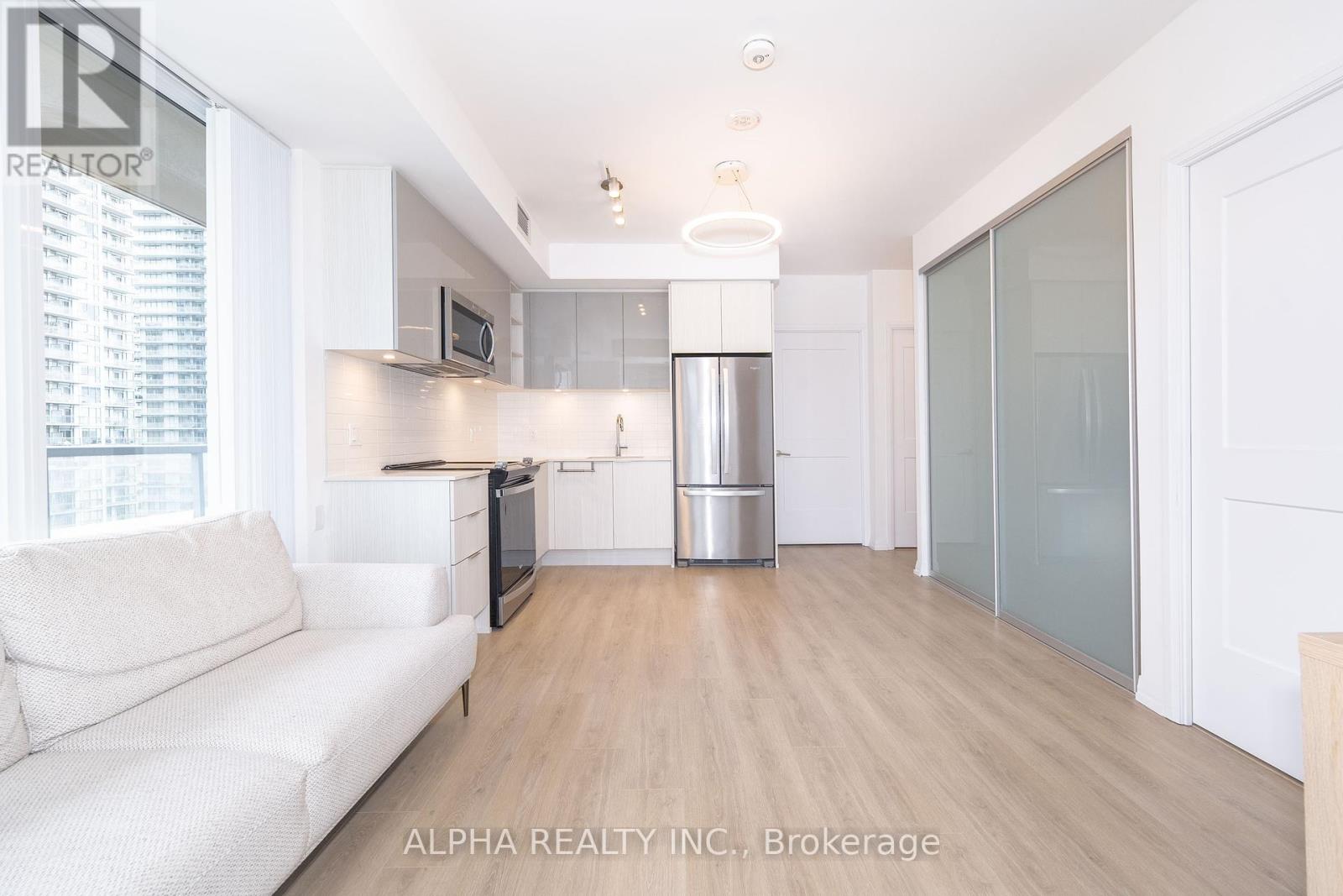 2017 - 50 Dunfield Ave Avenue, Toronto, Ontario  M4S 0E4 - Photo 10 - C12282048