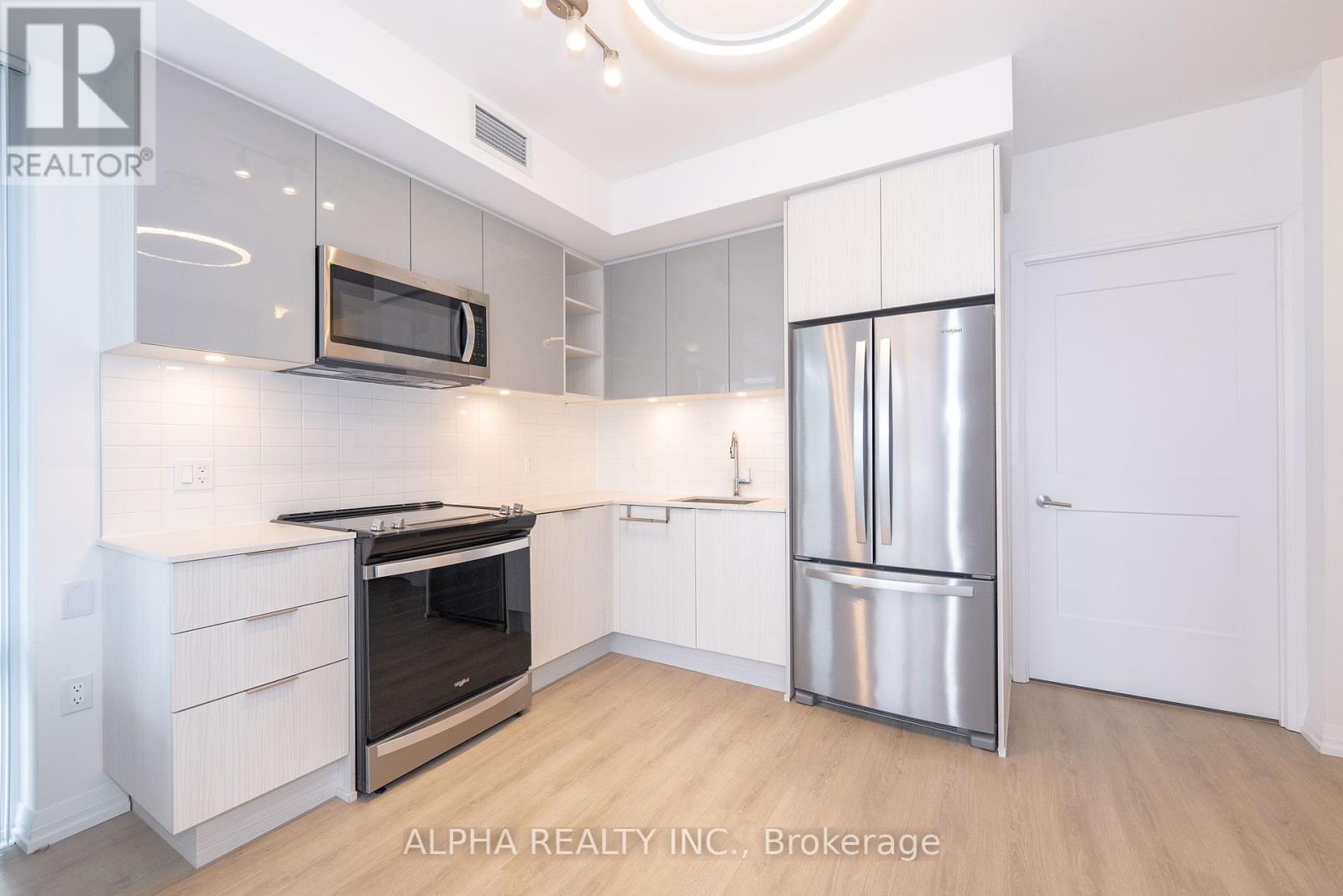 2017 - 50 Dunfield Ave Avenue, Toronto, Ontario  M4S 0E4 - Photo 5 - C12282048