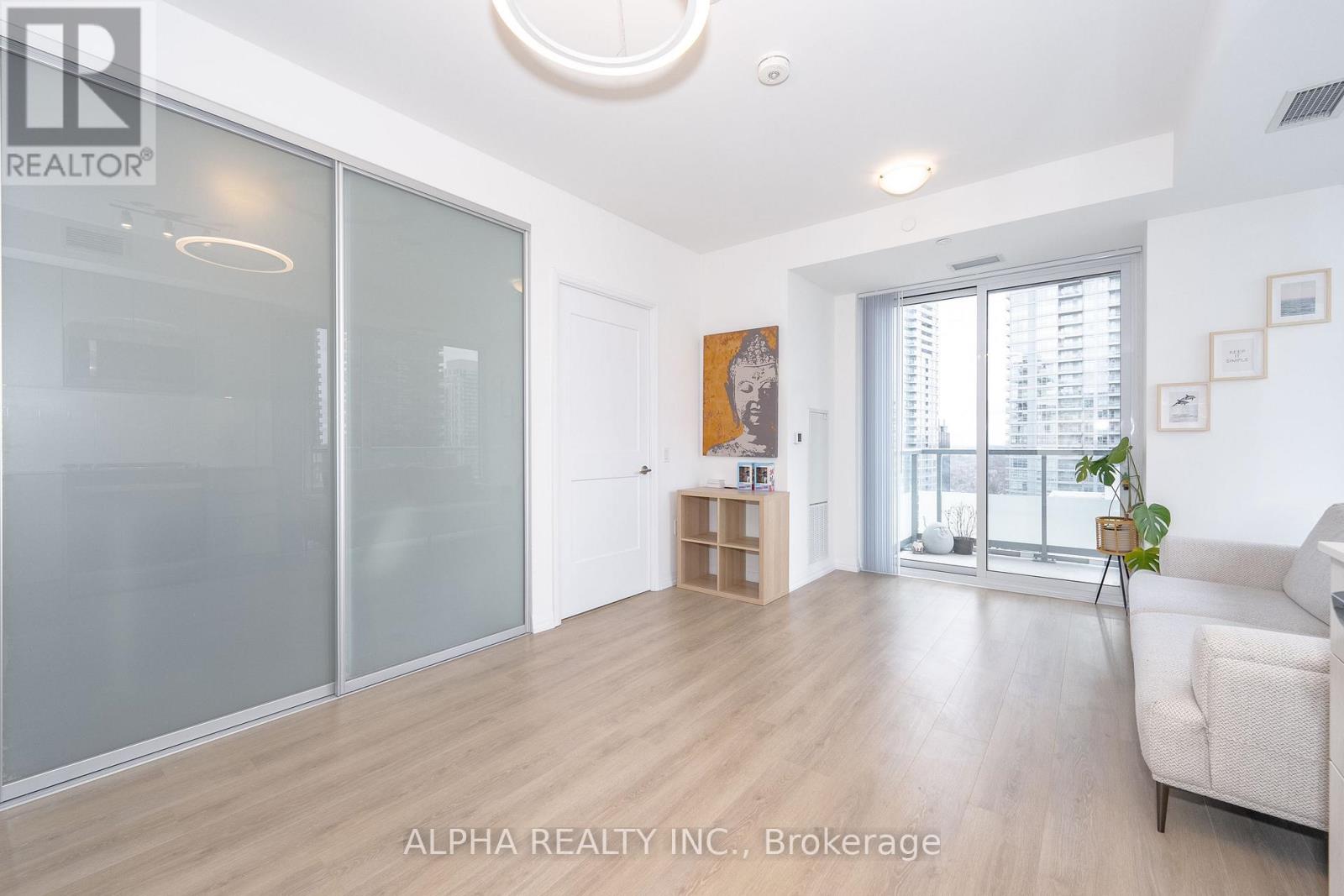 2017 - 50 Dunfield Ave Avenue, Toronto, Ontario  M4S 0E4 - Photo 8 - C12282048