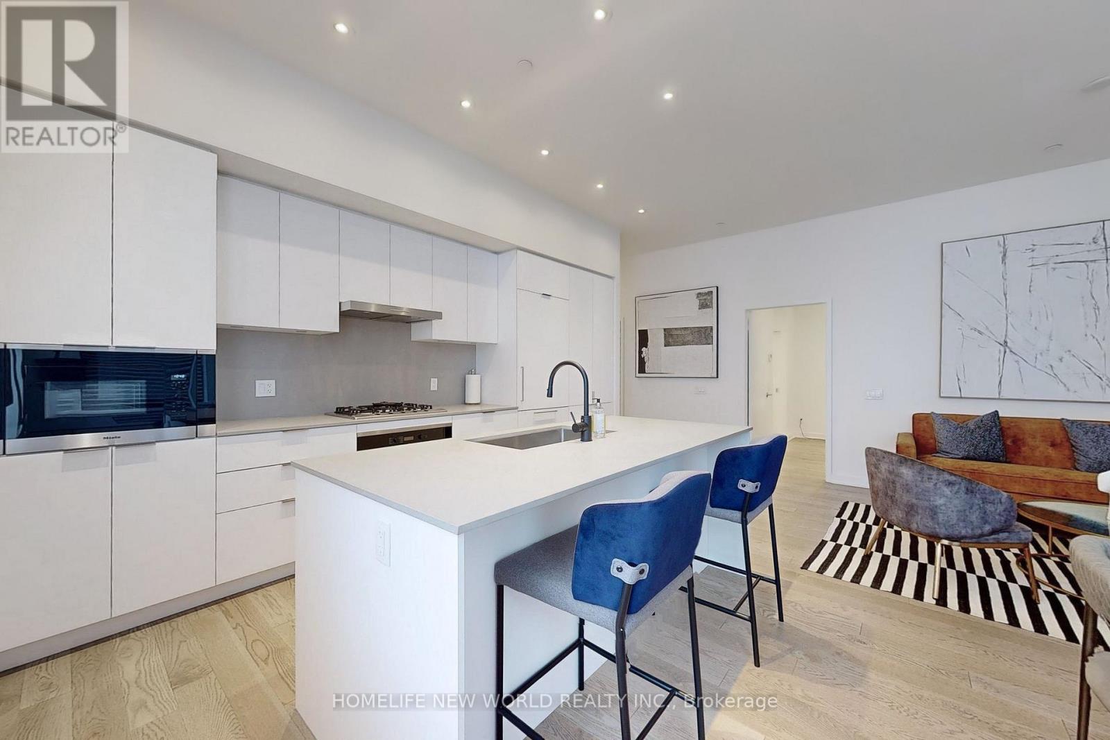 201 - 22 LOMBARD STREET, Toronto, Ontario