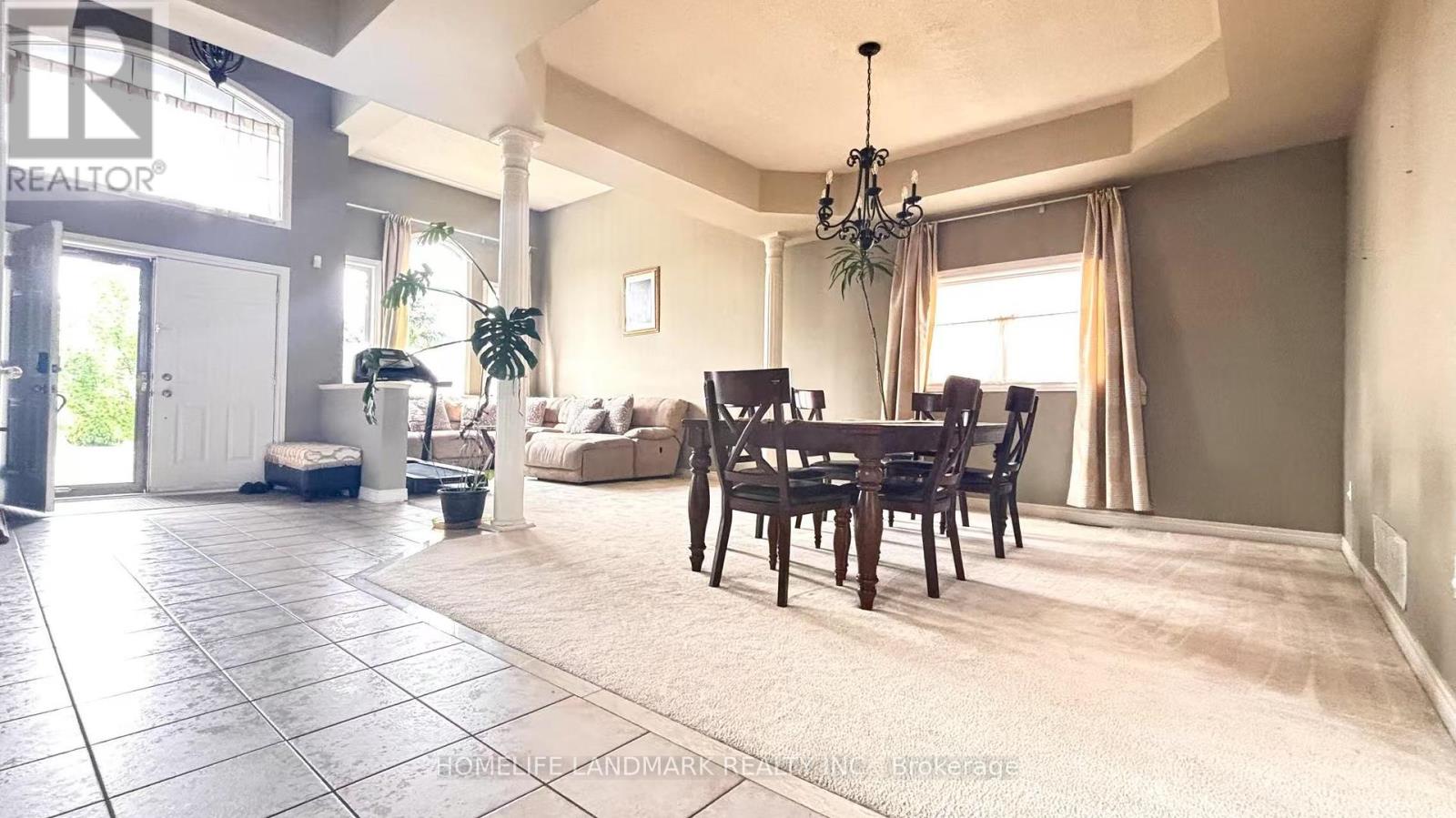 79 Boxwood Crescent, Markham, Ontario  L3S 3V1 - Photo 2 - N12282069