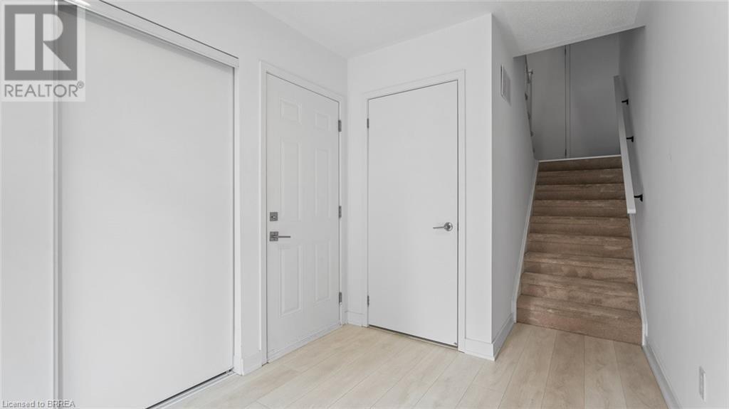 1121 Cooke Boulevard Unit# 21, Burlington, Ontario  L7T 0C3 - Photo 6 - 40740930