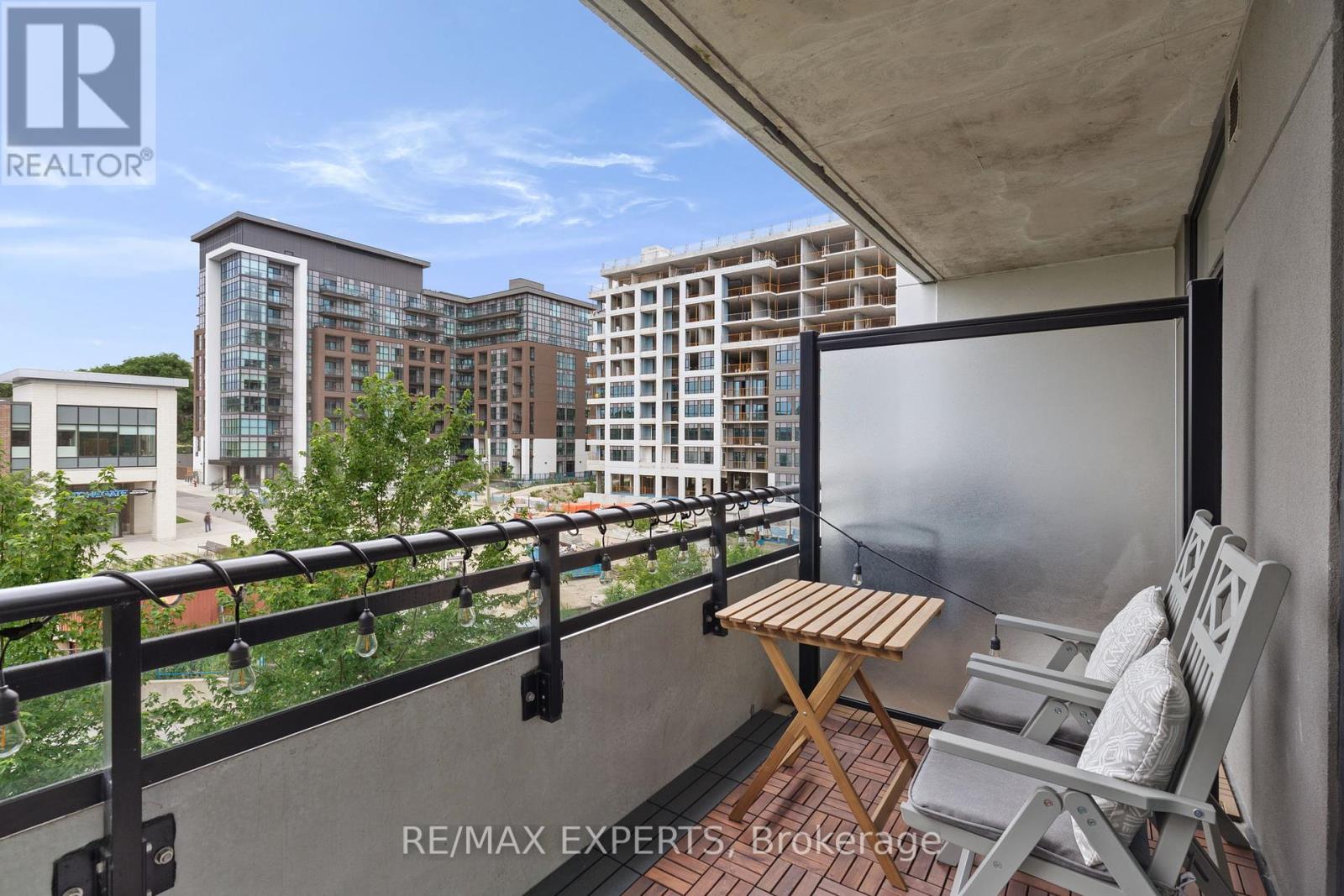 304 - 1 Neighbourhood Lane, Toronto (Stonegate-Queensway), Ontario  M8Y 0C2 - Photo 14 - W12282102