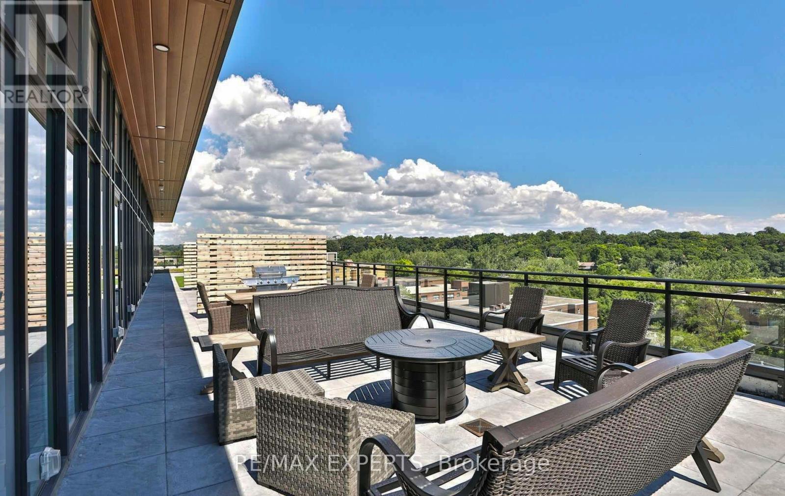 304 - 1 Neighbourhood Lane, Toronto (Stonegate-Queensway), Ontario  M8Y 0C2 - Photo 16 - W12282102