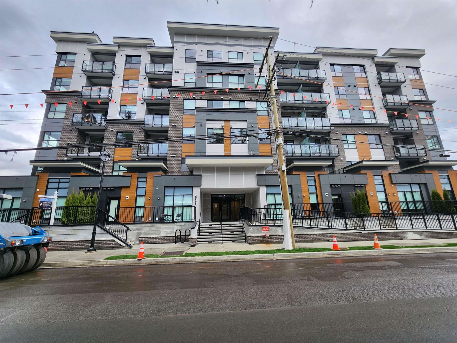213 20695 EASTLEIGH CRESCENT, langley, British Columbia