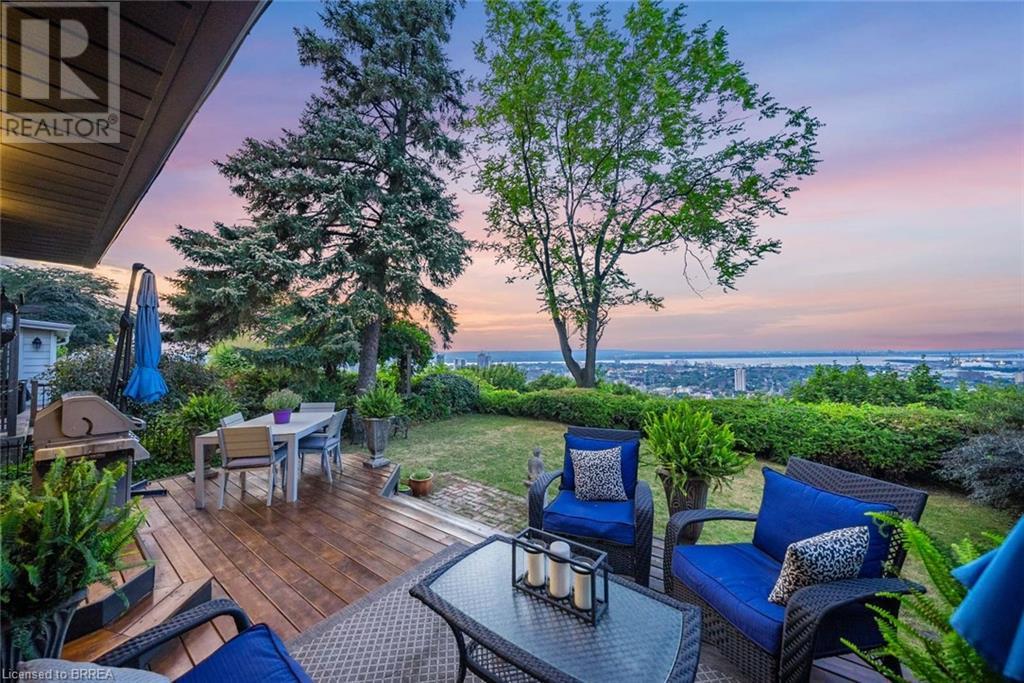 Property at 47 MOUNTAIN PARK Avenue image 4