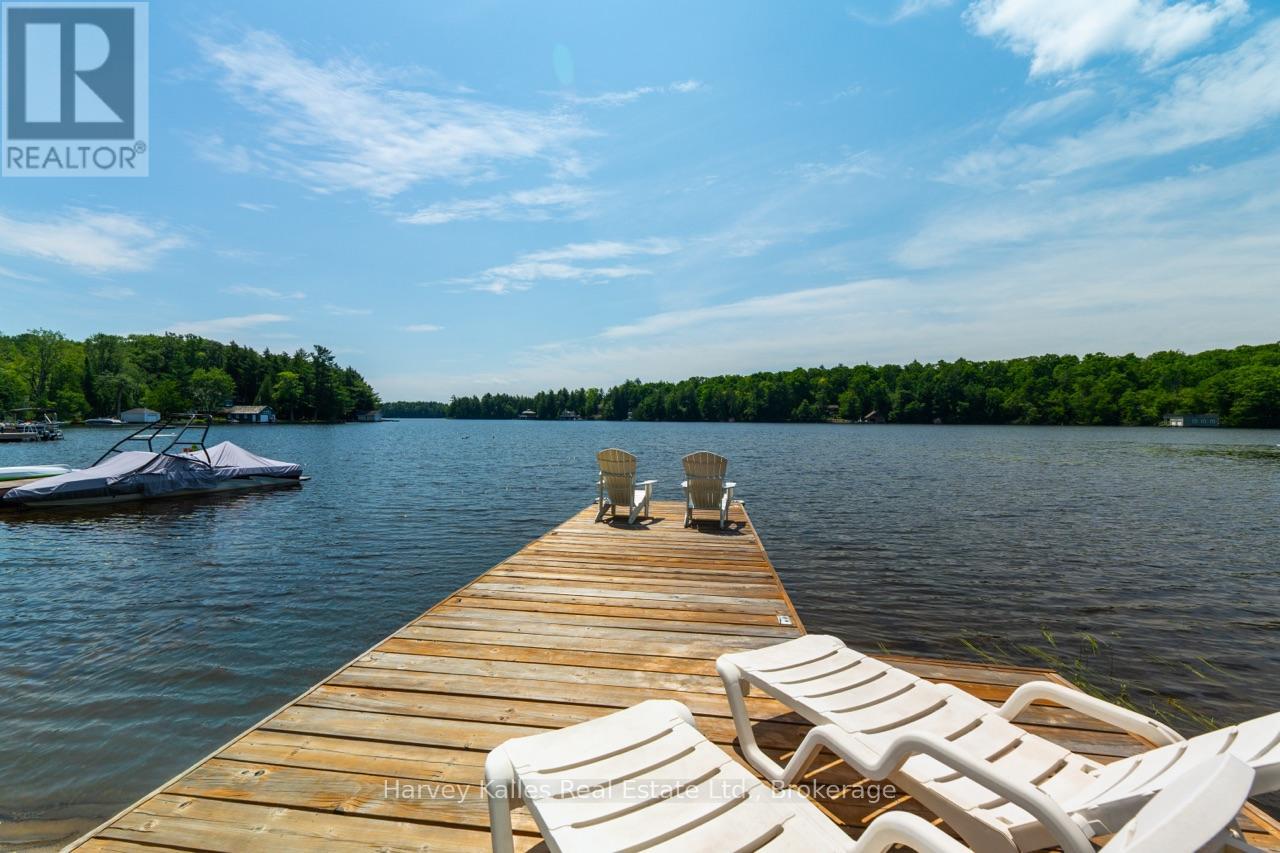 1082 Mortimers Point Road, Muskoka Lakes, Ontario  P0B 1J0 - Photo 2 - X12282198