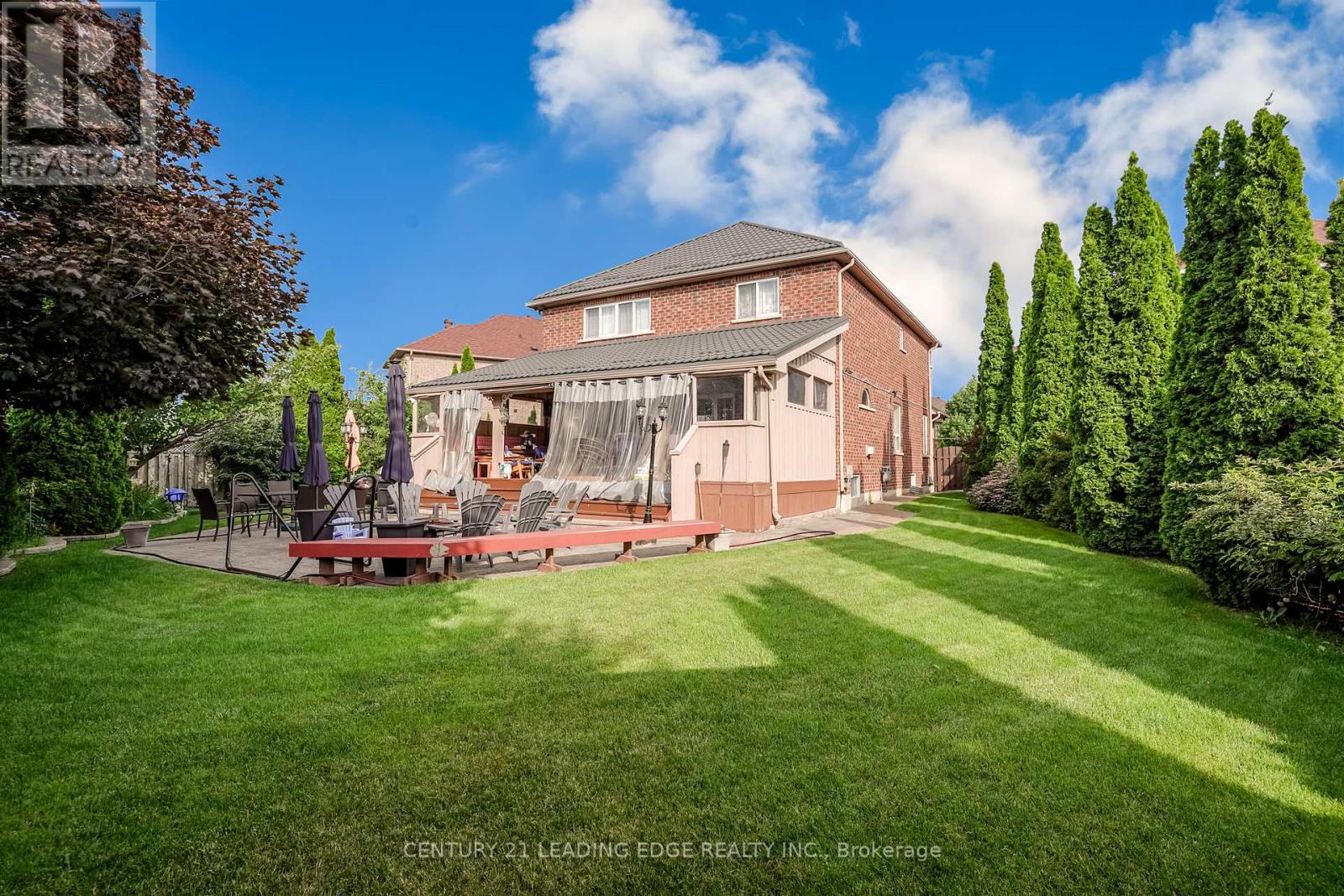 Property at 31 CANDLEBROOK CRESCENT image 3