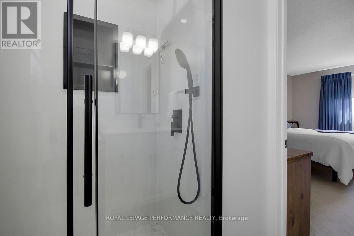 6343 Viseneau Drive, Ottawa, Ontario  K1C 2G8 - Photo 23 - X12282123