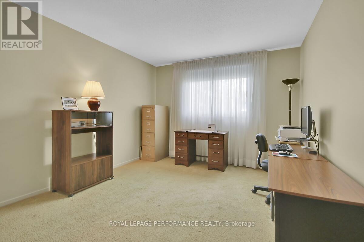 6343 Viseneau Drive, Ottawa, Ontario  K1C 2G8 - Photo 28 - X12282123