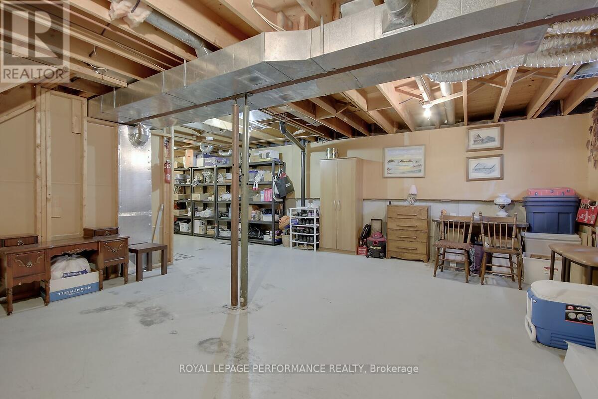 6343 Viseneau Drive, Ottawa, Ontario  K1C 2G8 - Photo 34 - X12282123