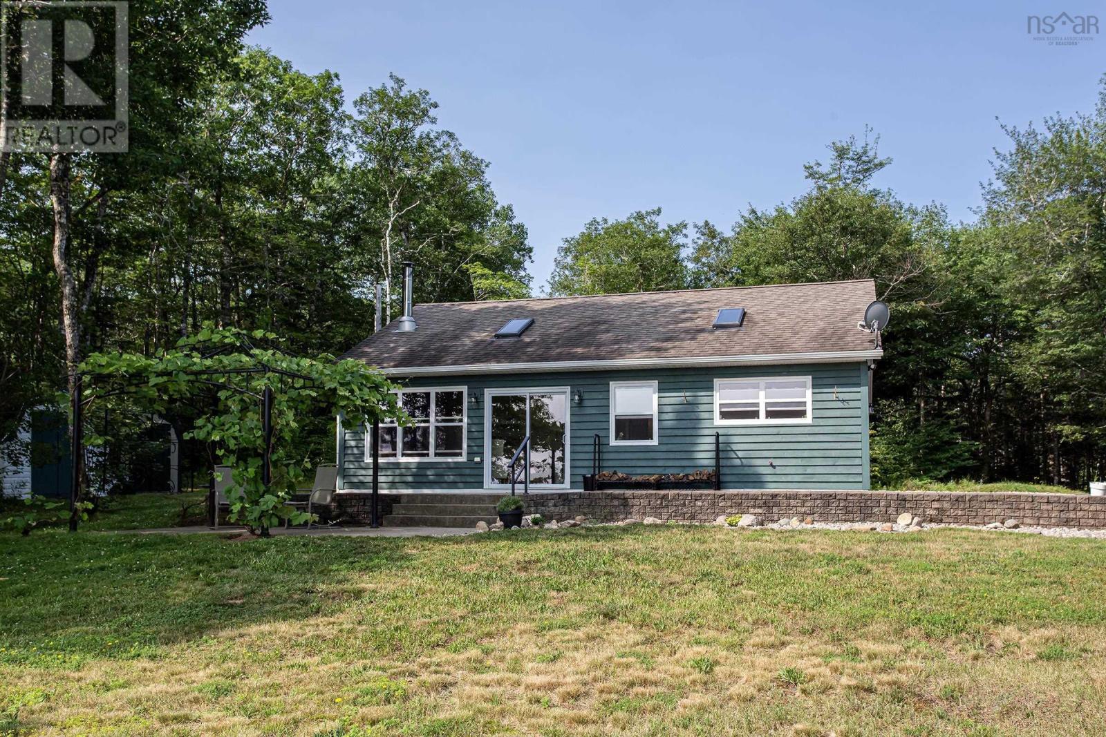 4464 Old Liverpool Road, Big Molly Upsim Lake, Nova Scotia  B0S 1P0 - Photo 10 - 202517477