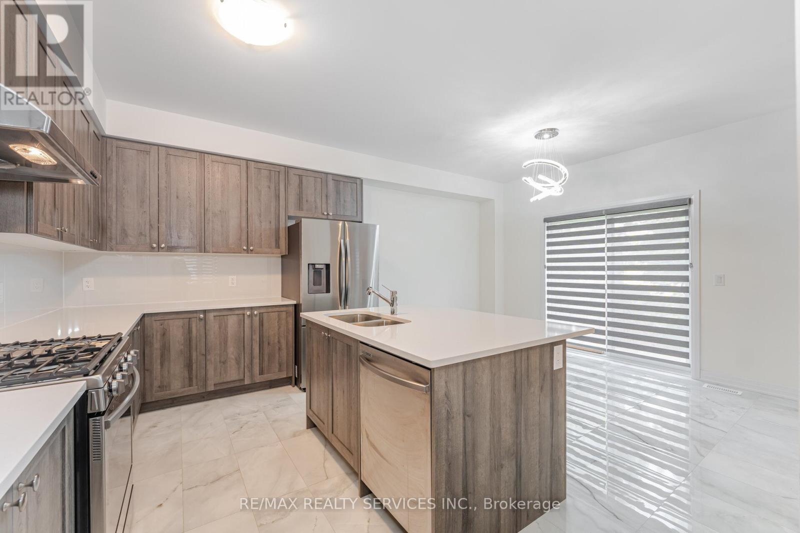 485 Adelaide Street, Wellington North (Arthur), Ontario  N0G 1A0 - Photo 19 - X12282129