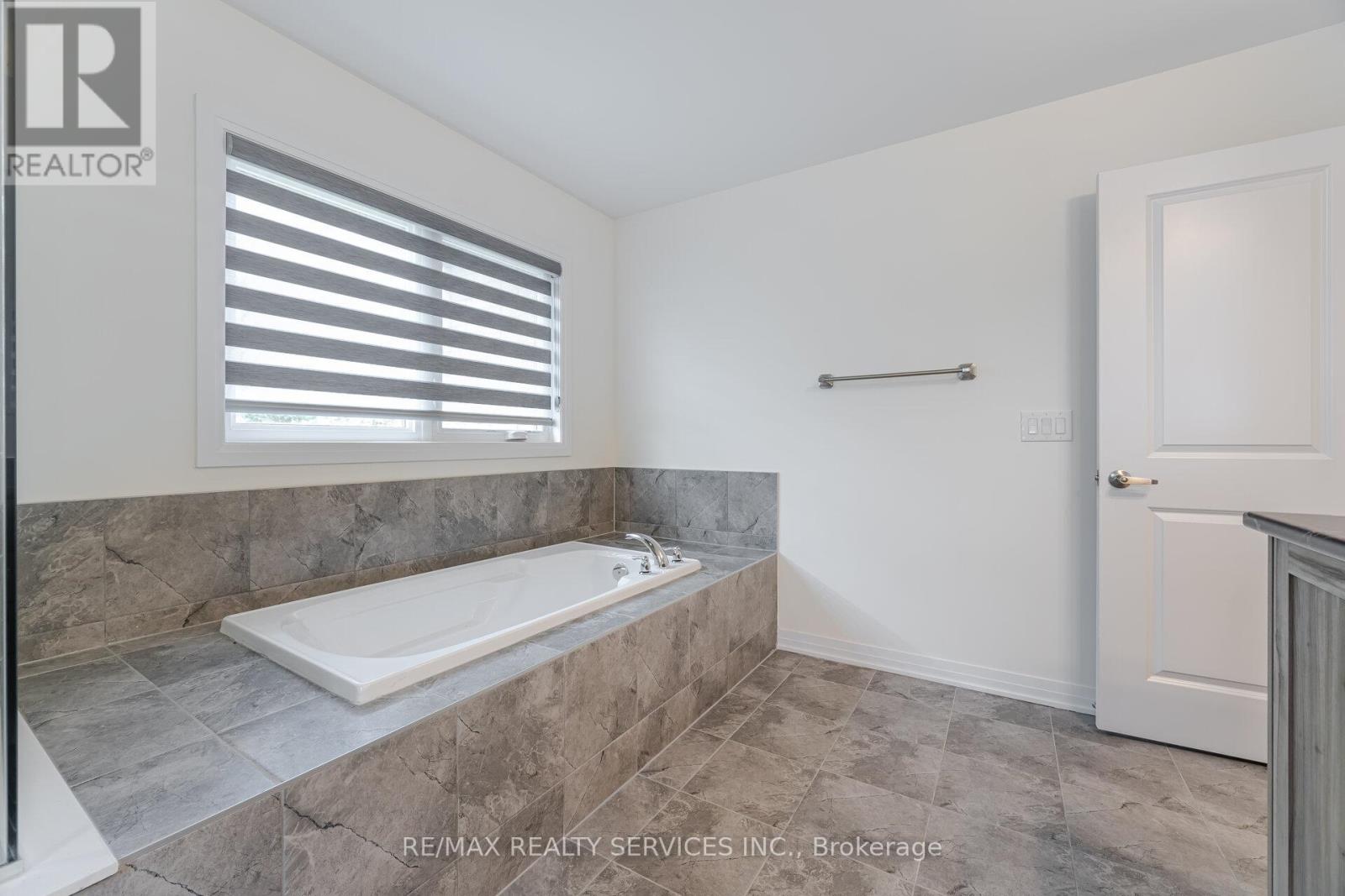 485 Adelaide Street, Wellington North (Arthur), Ontario  N0G 1A0 - Photo 29 - X12282129