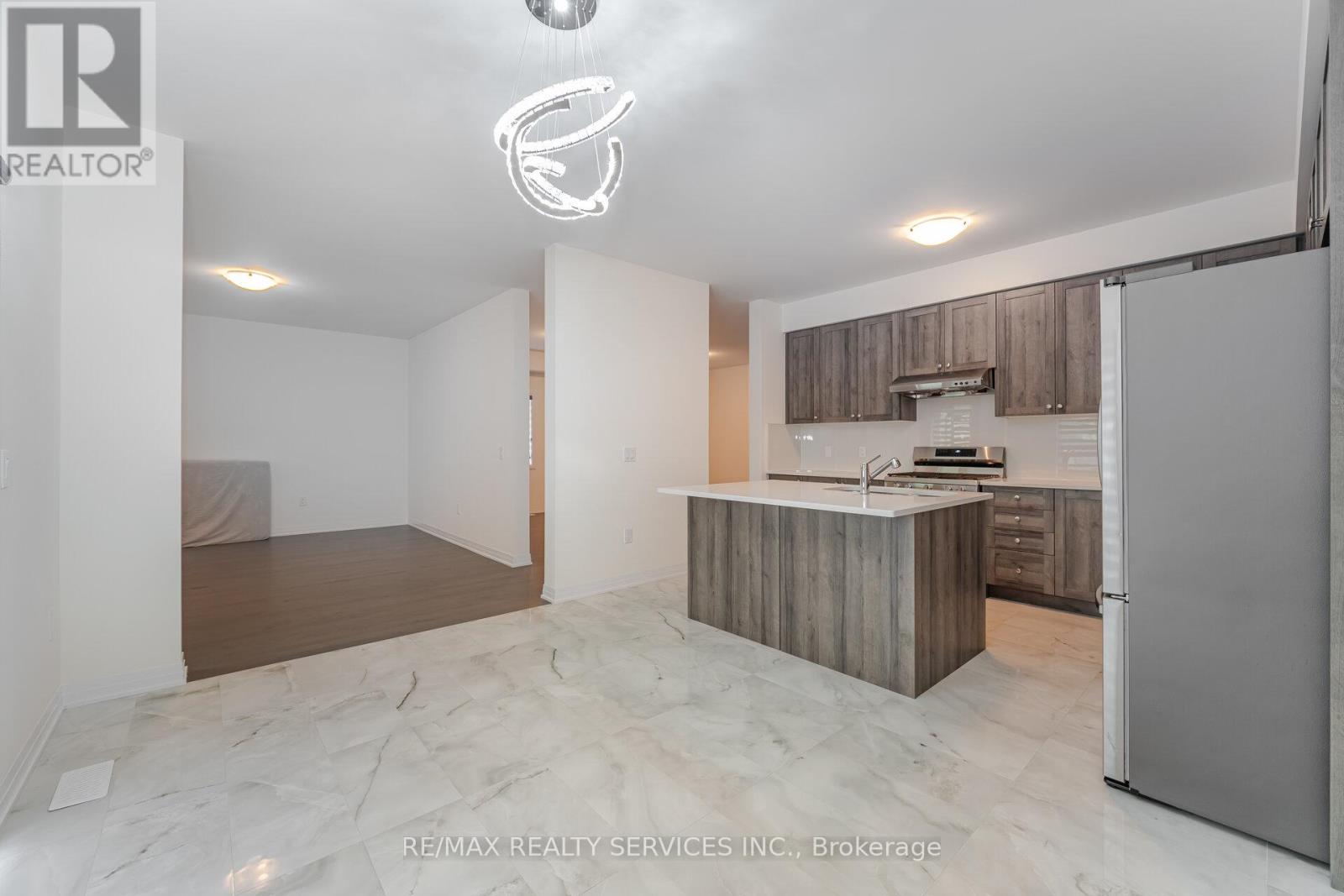 485 Adelaide Street, Wellington North (Arthur), Ontario  N0G 1A0 - Photo 14 - X12282129