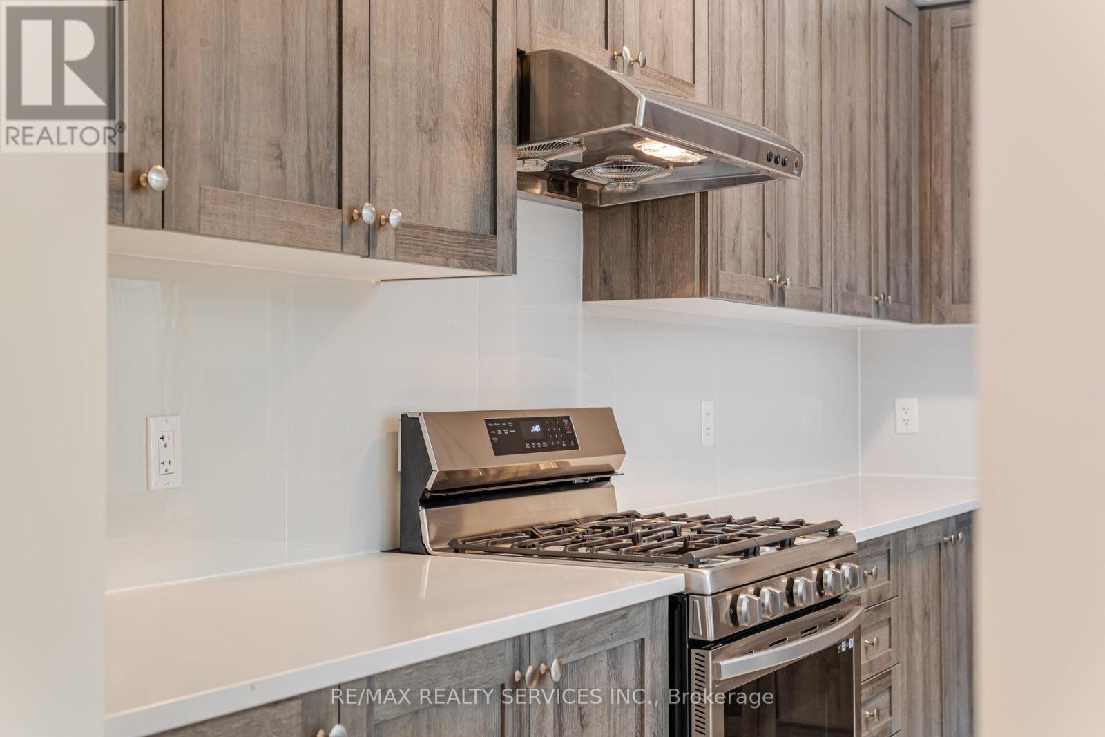 485 Adelaide Street, Wellington North (Arthur), Ontario  N0G 1A0 - Photo 16 - X12282129