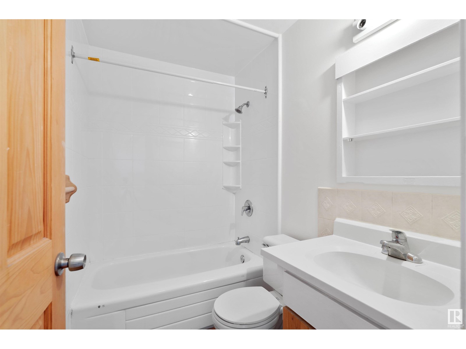 11135 26 Av Nw, Edmonton, Alberta  T6J 5M7 - Photo 16 - E4447560
