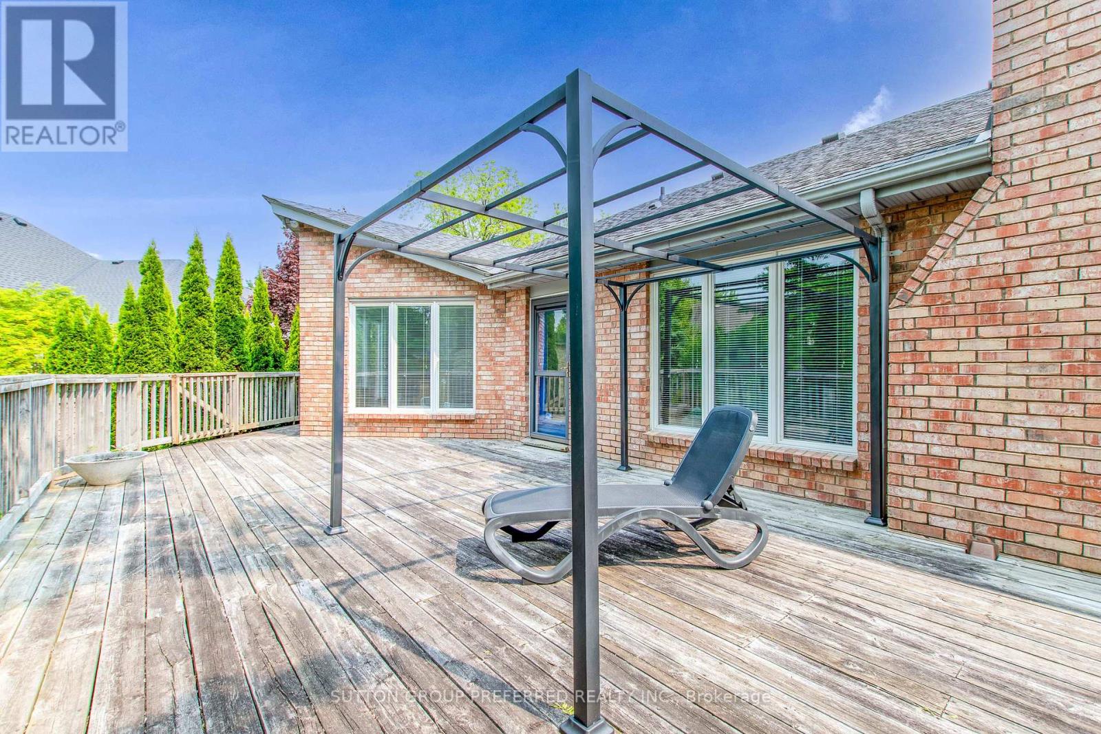 1 Highland Woods Court, London South, Ontario  N6C 5W9 - Photo 10 - X12282209