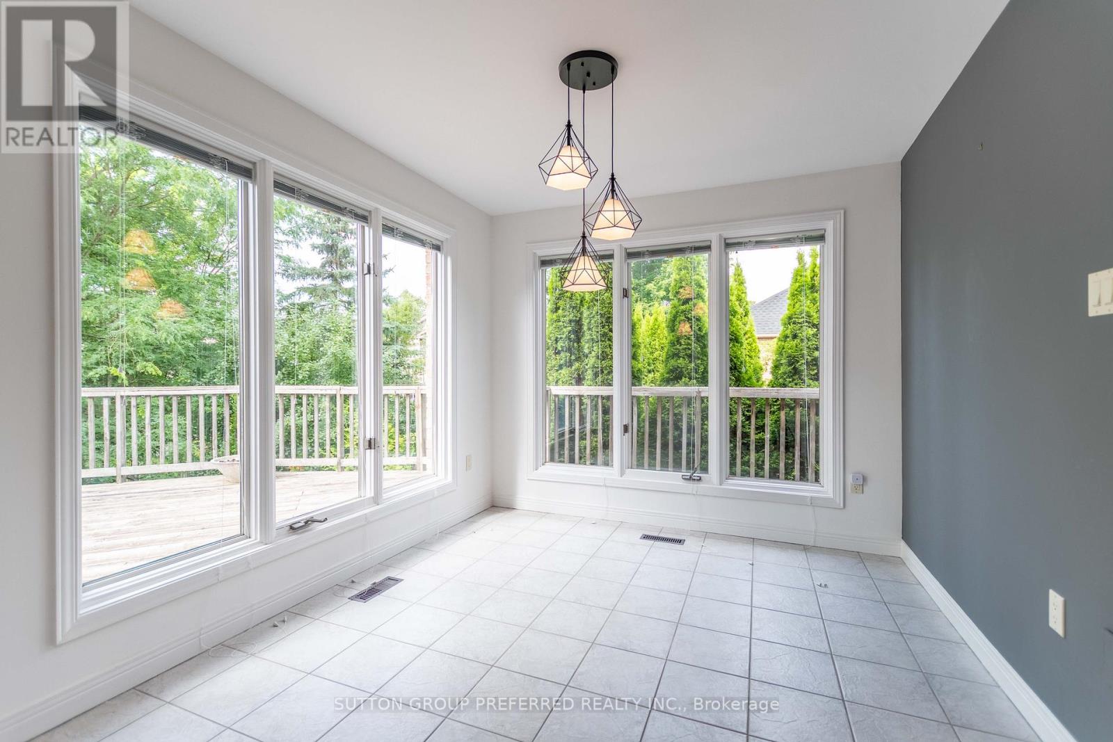 1 Highland Woods Court, London South, Ontario  N6C 5W9 - Photo 21 - X12282209