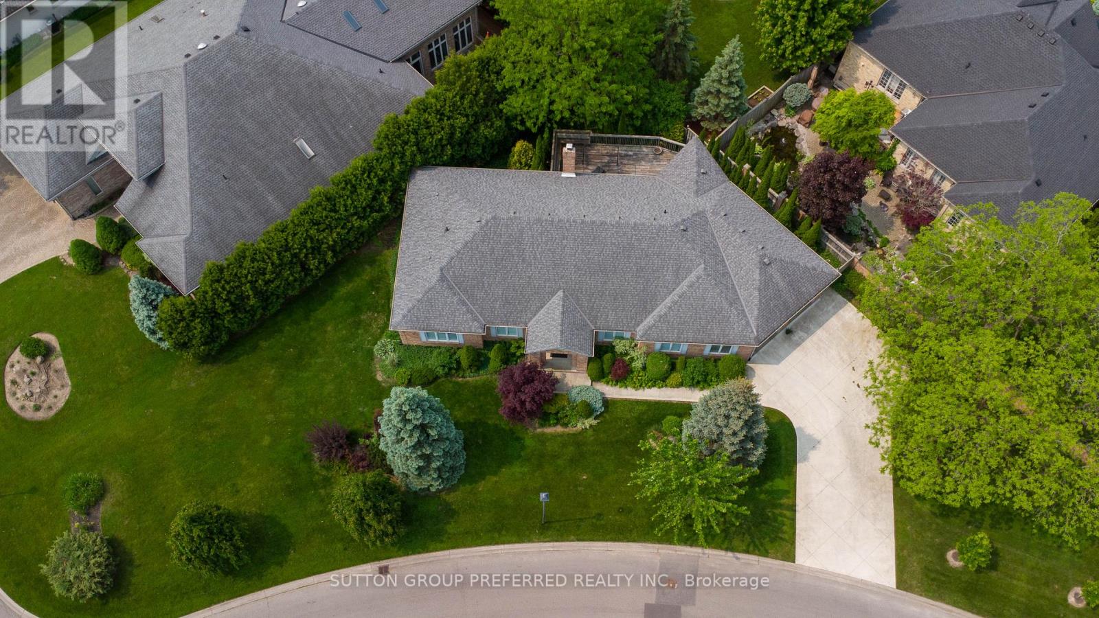 Property at 1 HIGHLAND WOODS COURT image 3
