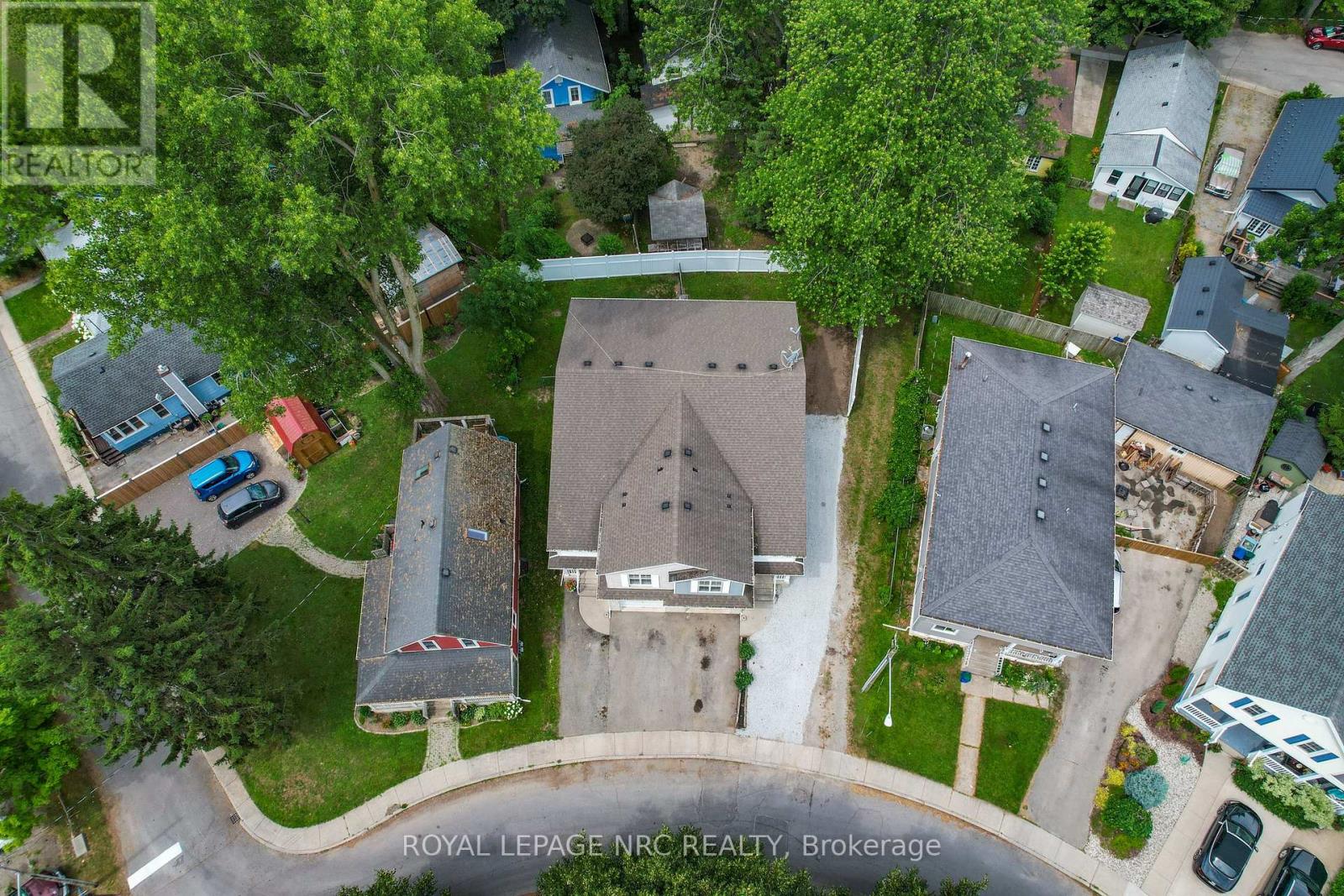 56 Queens Circle, Fort Erie, Ontario  L0S 1B0 - Photo 33 - X12282215