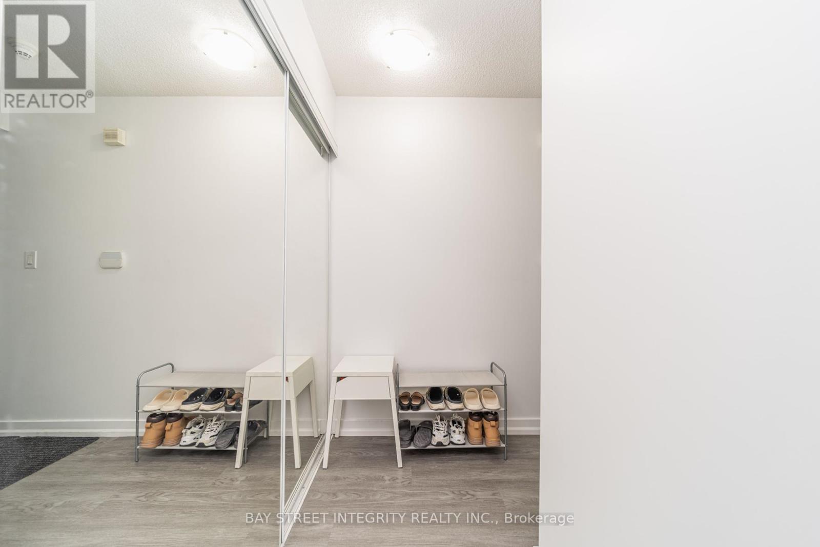 1103 - 25 Capreol Court, Toronto, Ontario  M5V 3Z7 - Photo 16 - C12282180
