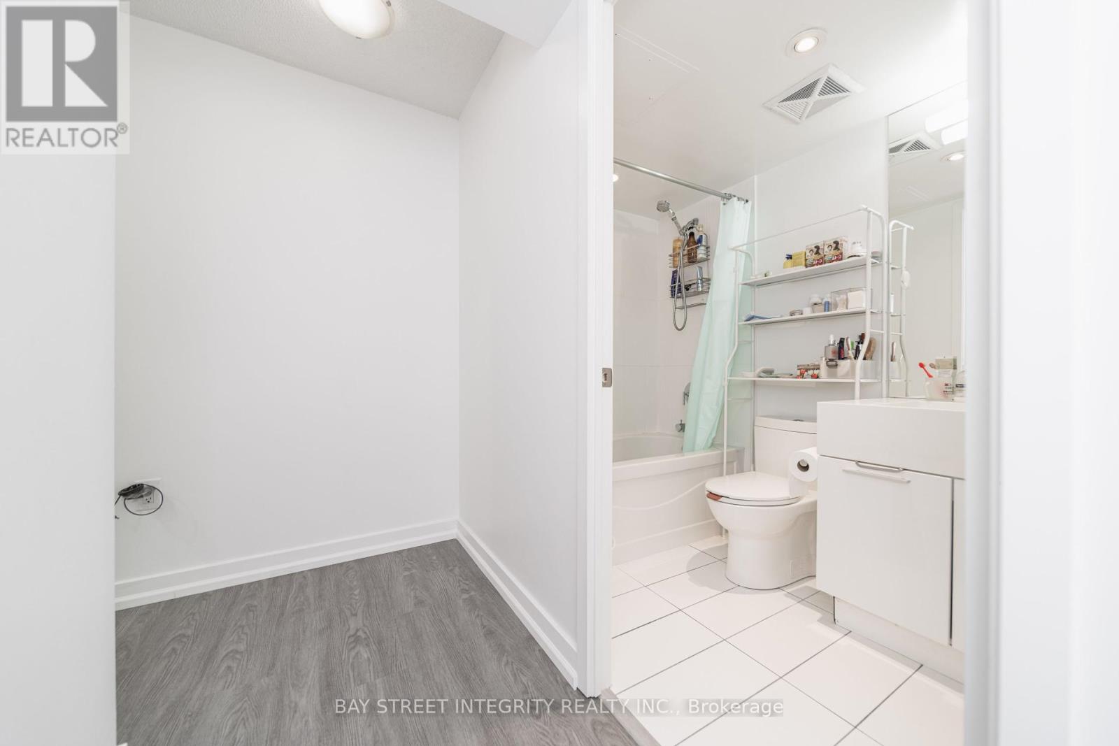 1103 - 25 Capreol Court, Toronto, Ontario  M5V 3Z7 - Photo 18 - C12282180