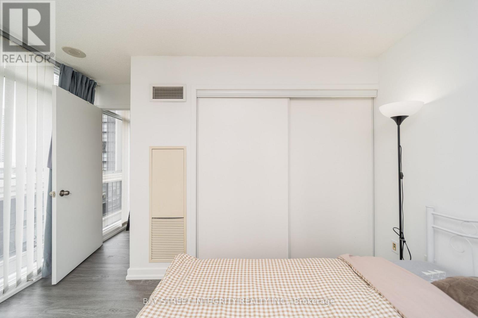 1103 - 25 Capreol Court, Toronto, Ontario  M5V 3Z7 - Photo 20 - C12282180