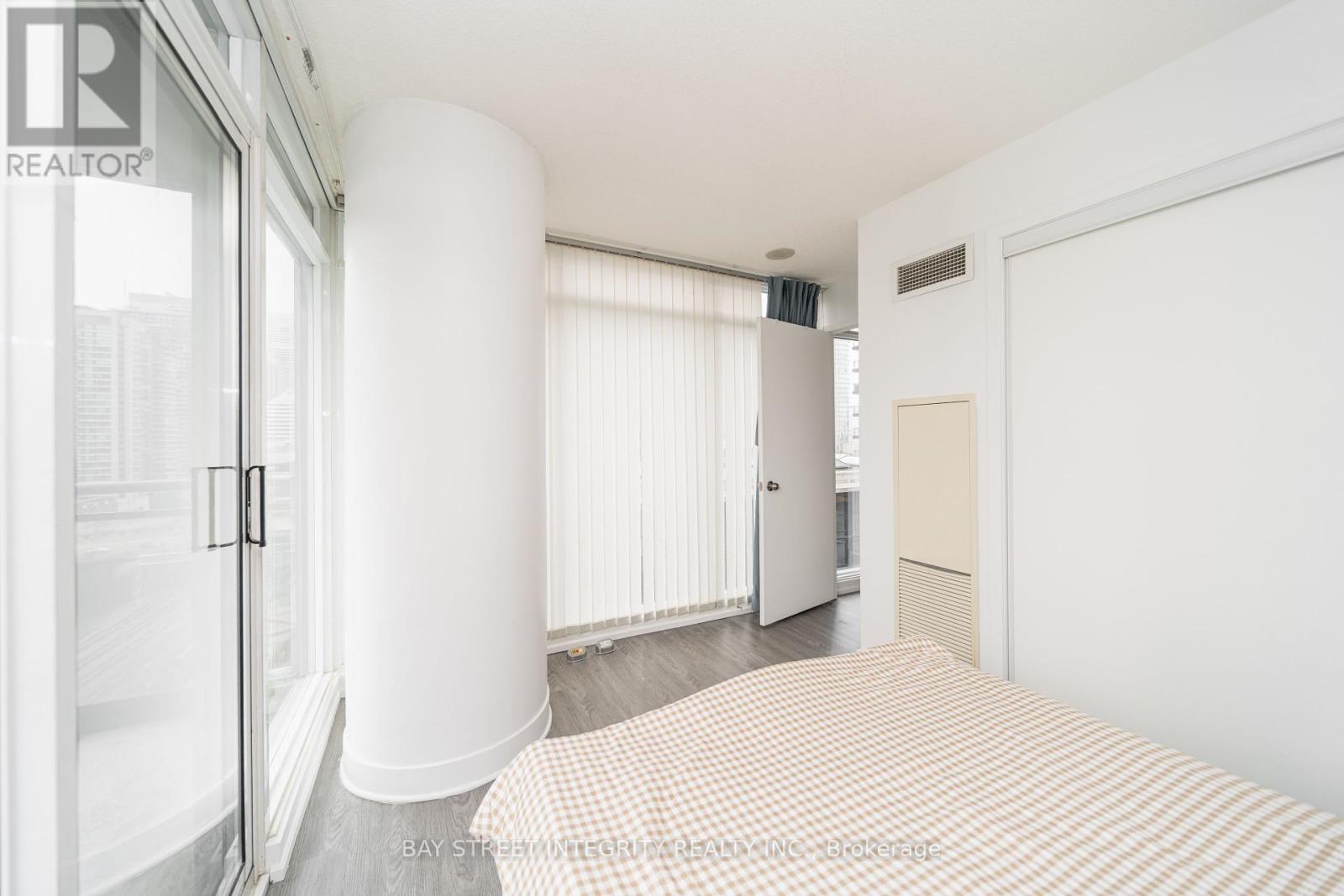 1103 - 25 Capreol Court, Toronto, Ontario  M5V 3Z7 - Photo 21 - C12282180