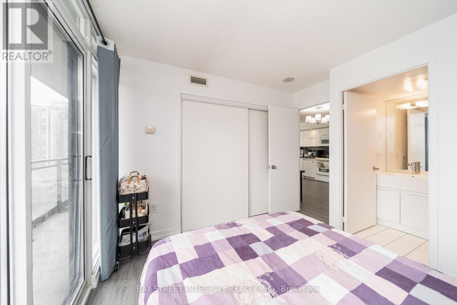 1103 - 25 Capreol Court, Toronto, Ontario  M5V 3Z7 - Photo 23 - C12282180
