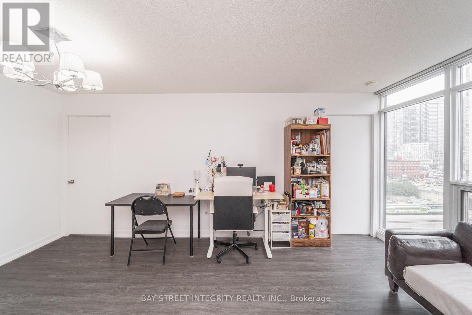 1103 - 25 Capreol Court, Toronto, Ontario  M5V 3Z7 - Photo 8 - C12282180