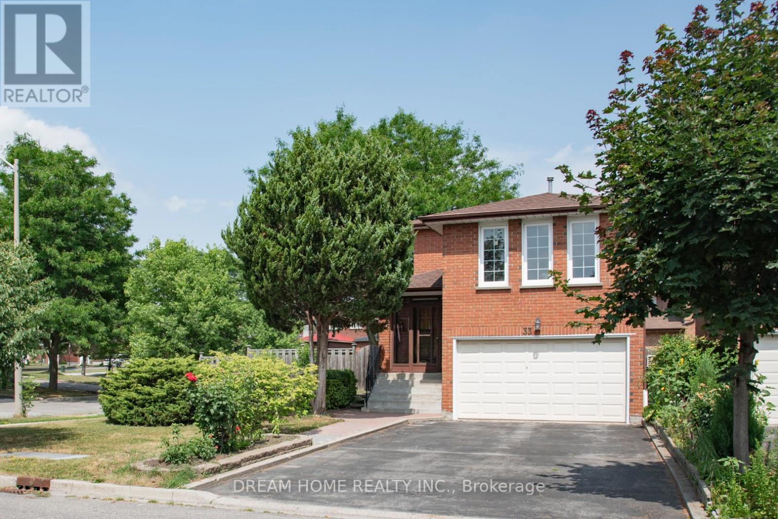 Property at 33 LANSBURY DRIVE image 1