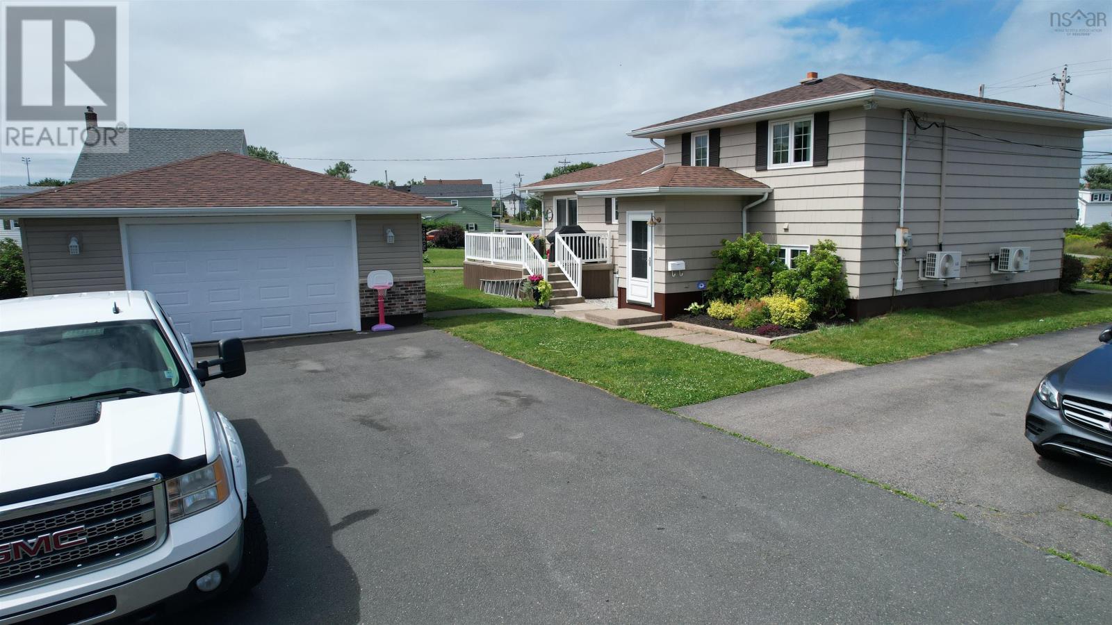 38 Water Street, Glace Bay, Nova Scotia  B1A 1R3 - Photo 2 - 202505510