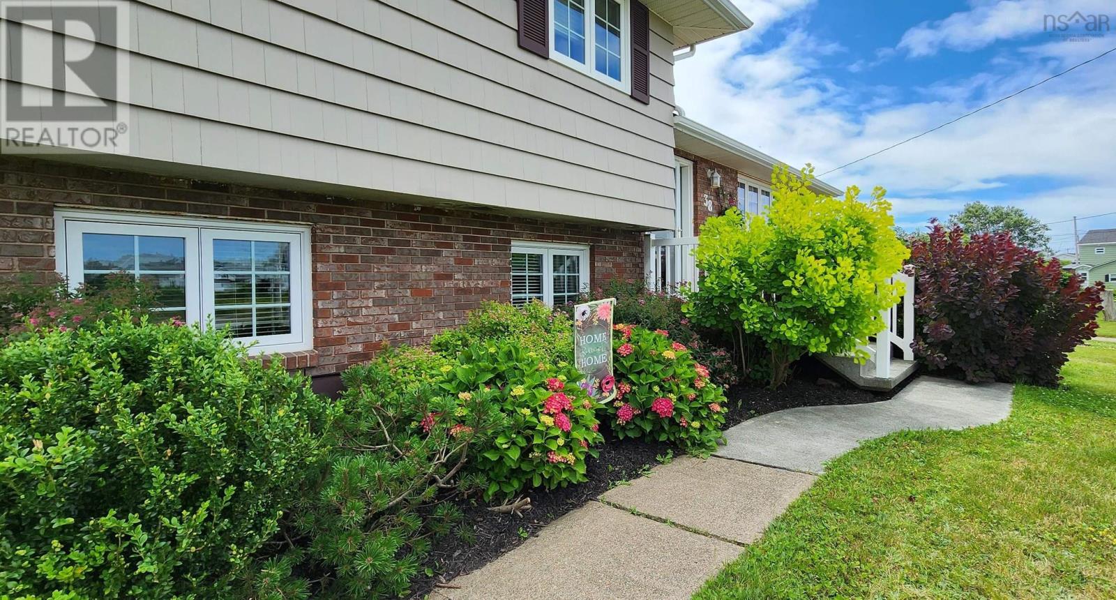 38 Water Street, Glace Bay, Nova Scotia  B1A 1R3 - Photo 5 - 202505510