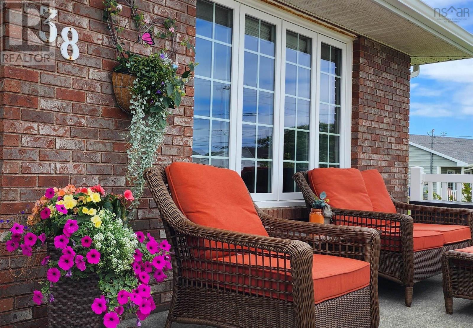 38 Water Street, Glace Bay, Nova Scotia  B1A 1R3 - Photo 6 - 202505510