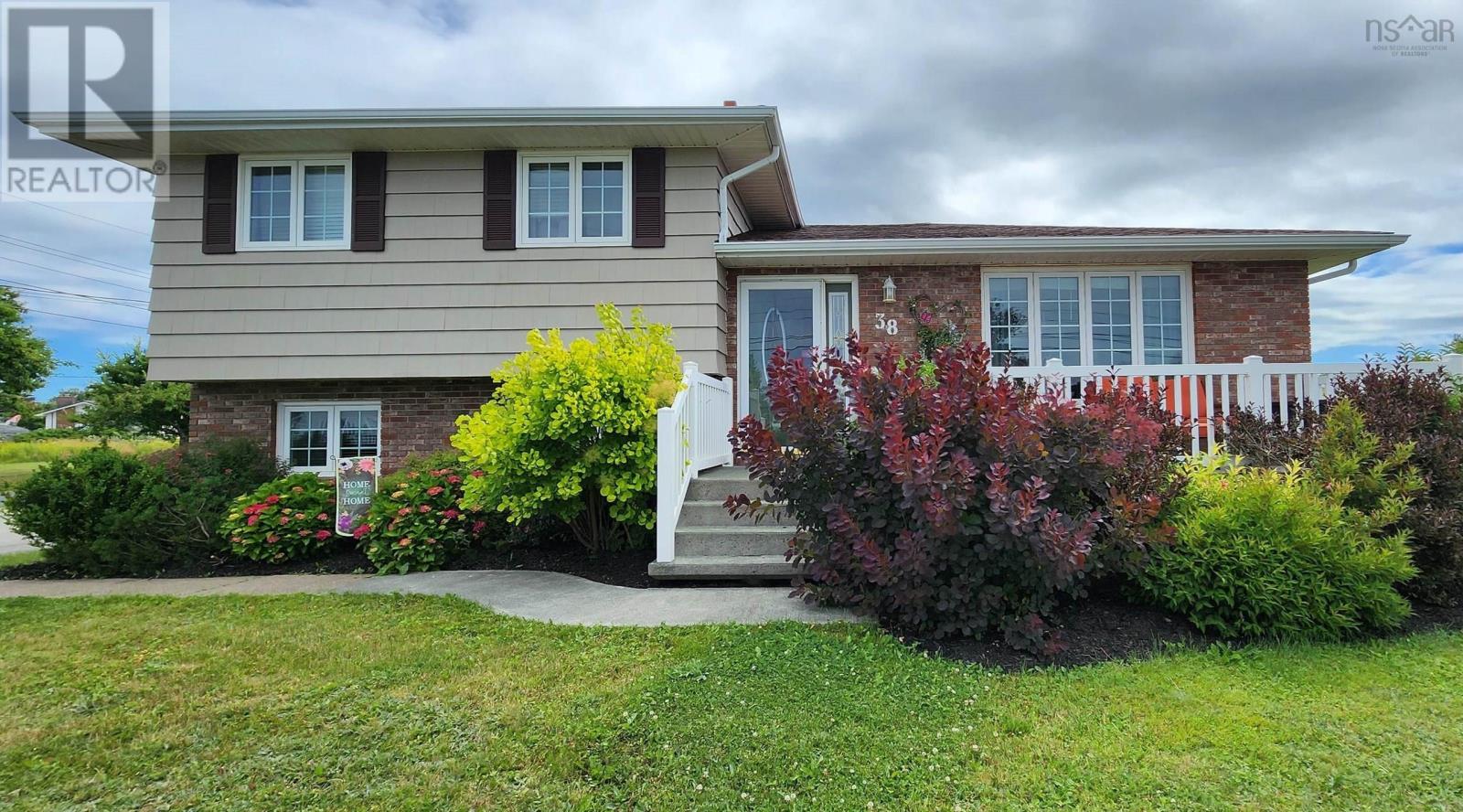 38 Water Street, Glace Bay, Nova Scotia  B1A 1R3 - Photo 46 - 202505510