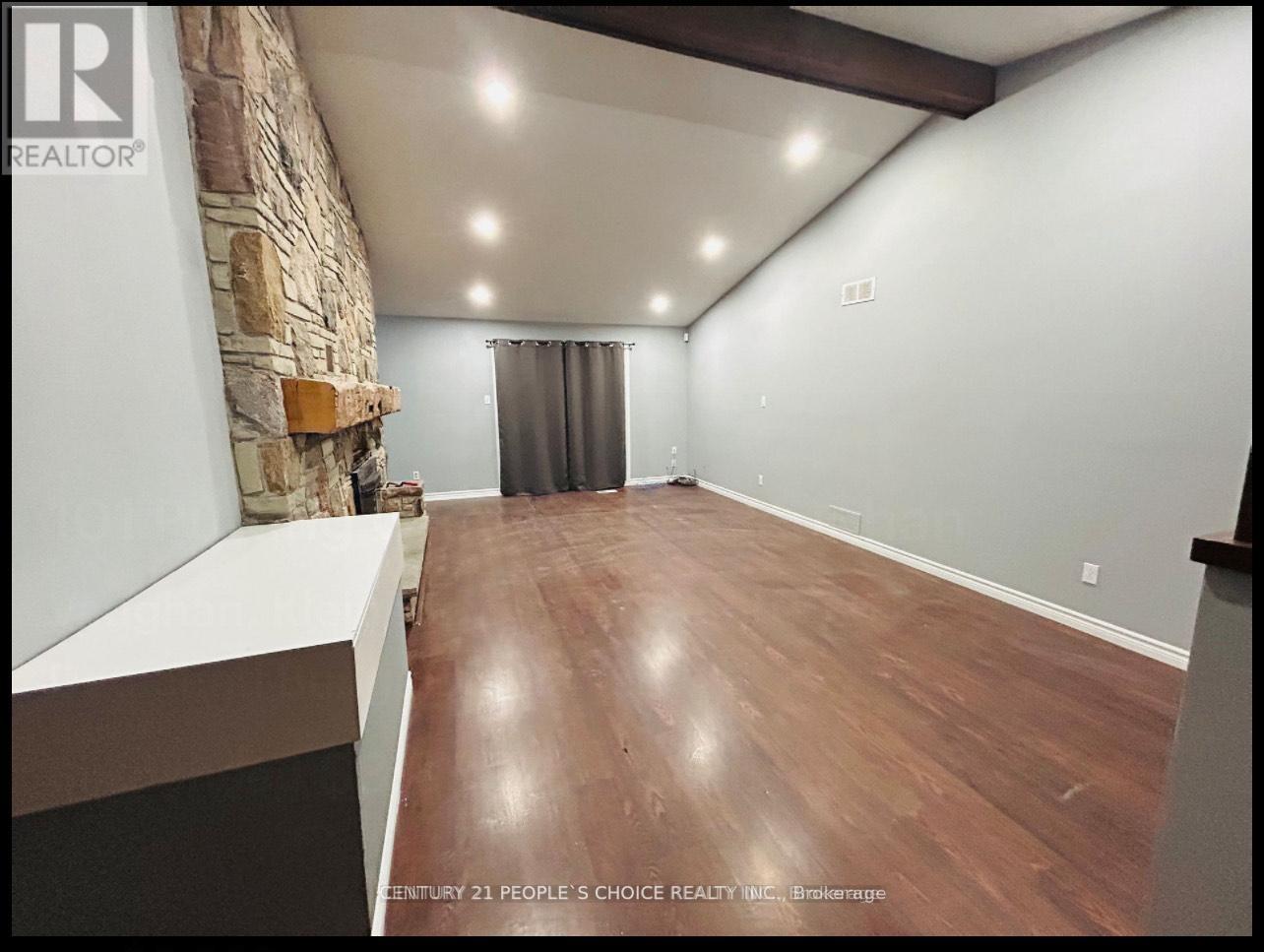 101 Putting Green Crescent, Vaughan, Ontario  L0J 1C0 - Photo 2 - N12282162