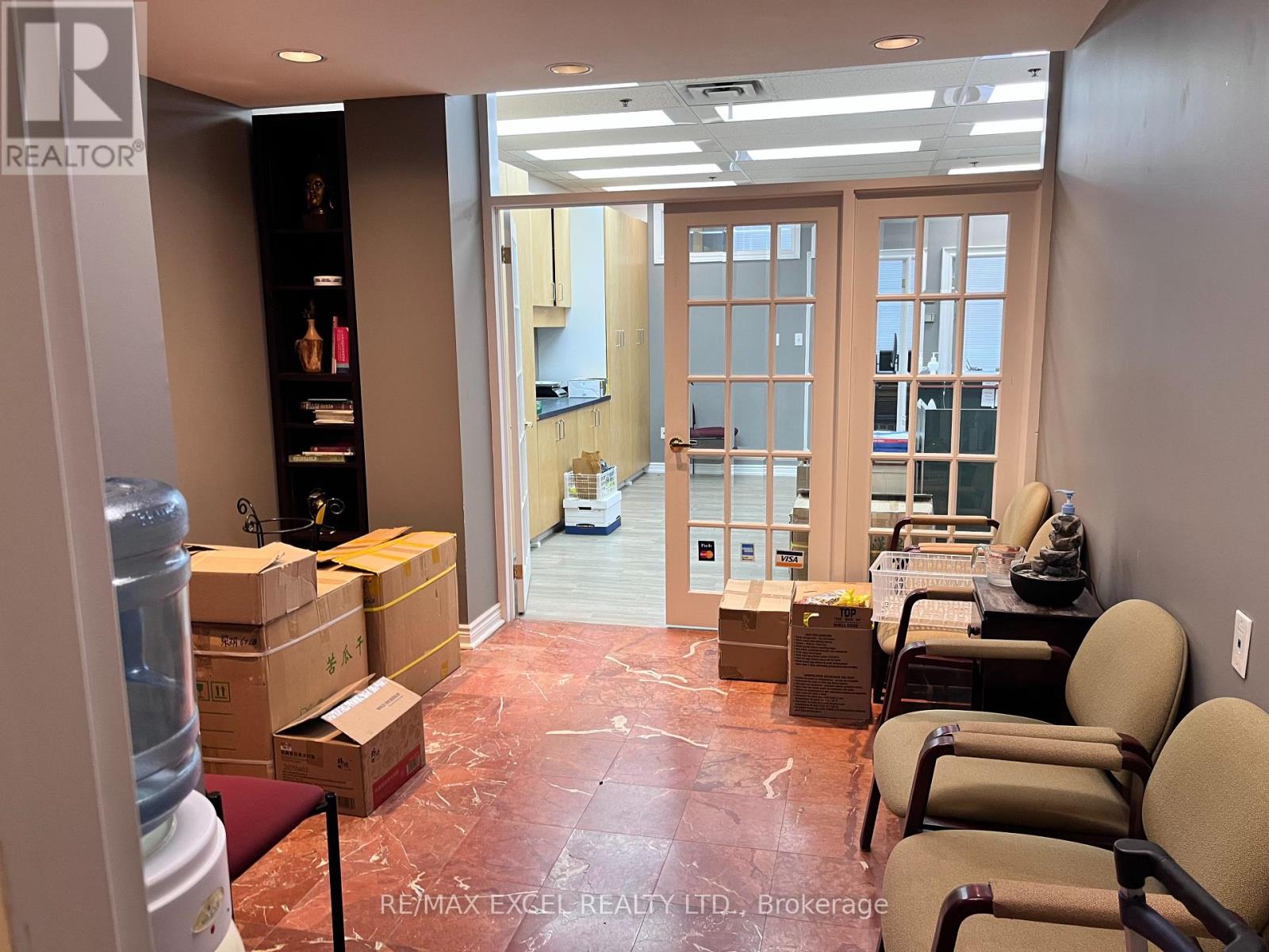 Property at 201 - 7368 YONGE STREET image 1