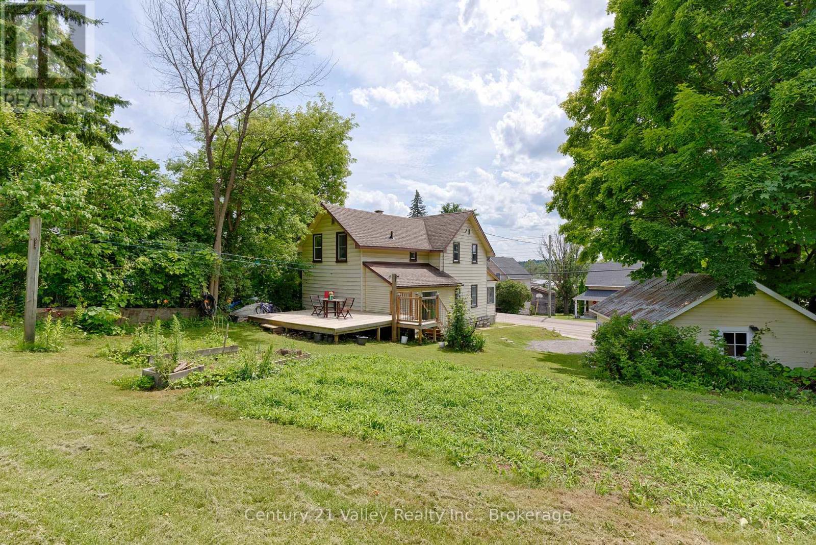 199 Bonnechere Street W, Bonnechere Valley, Ontario K0J 1T0 - Photo 3 - X12282224