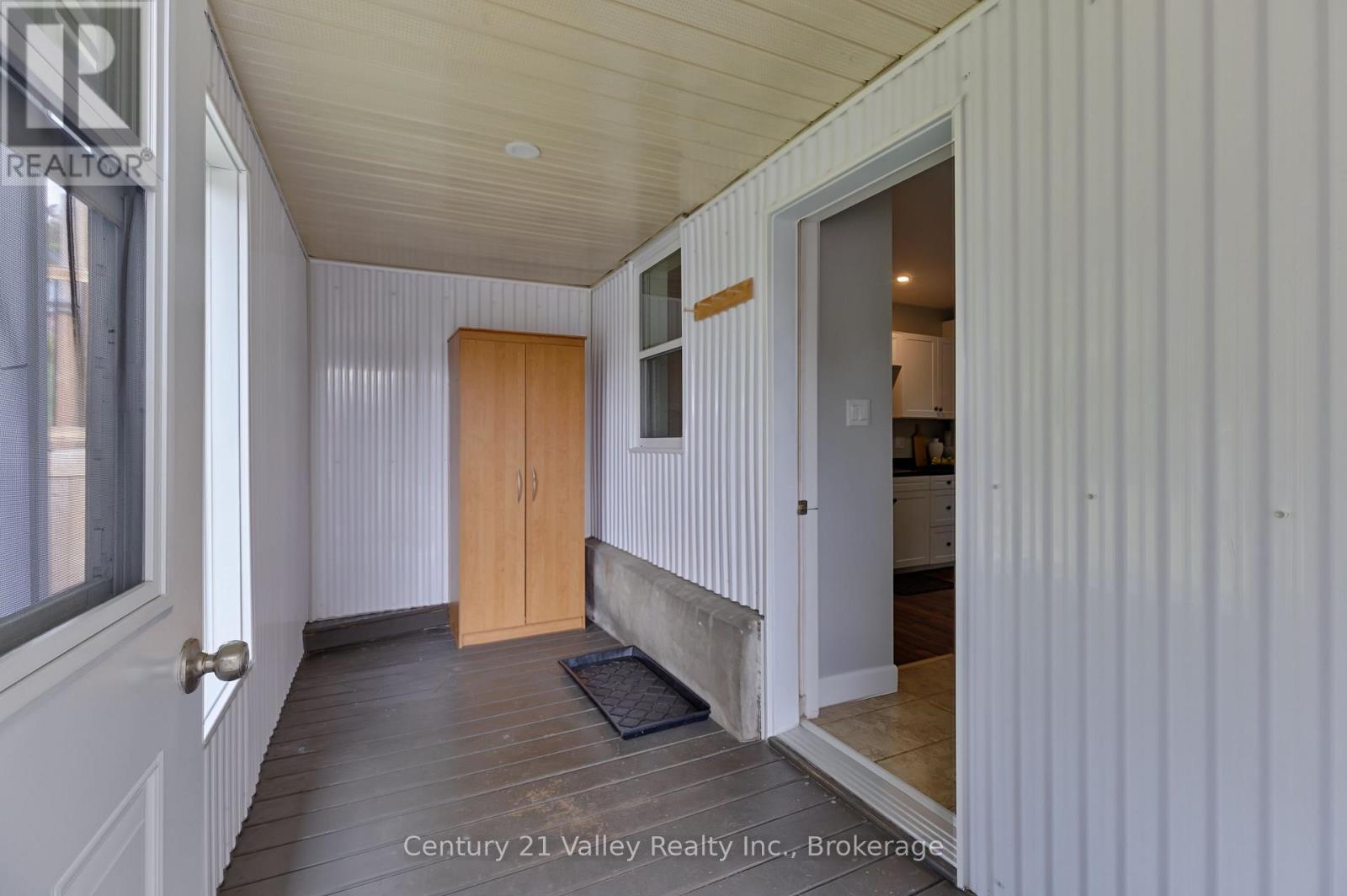 199 Bonnechere Street W, Bonnechere Valley, Ontario K0J 1T0 - Photo 7 - X12282224